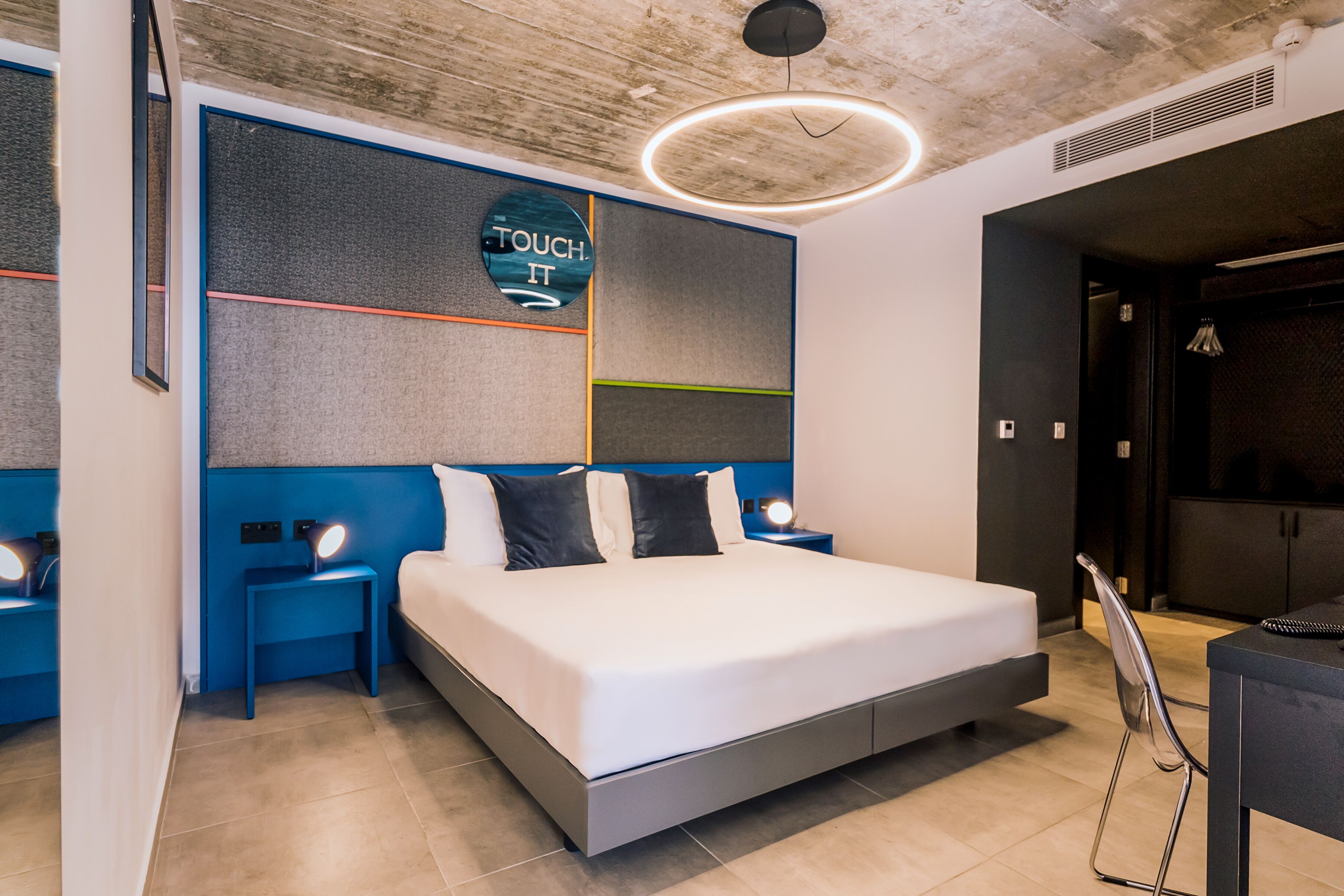Ikyk Hotel