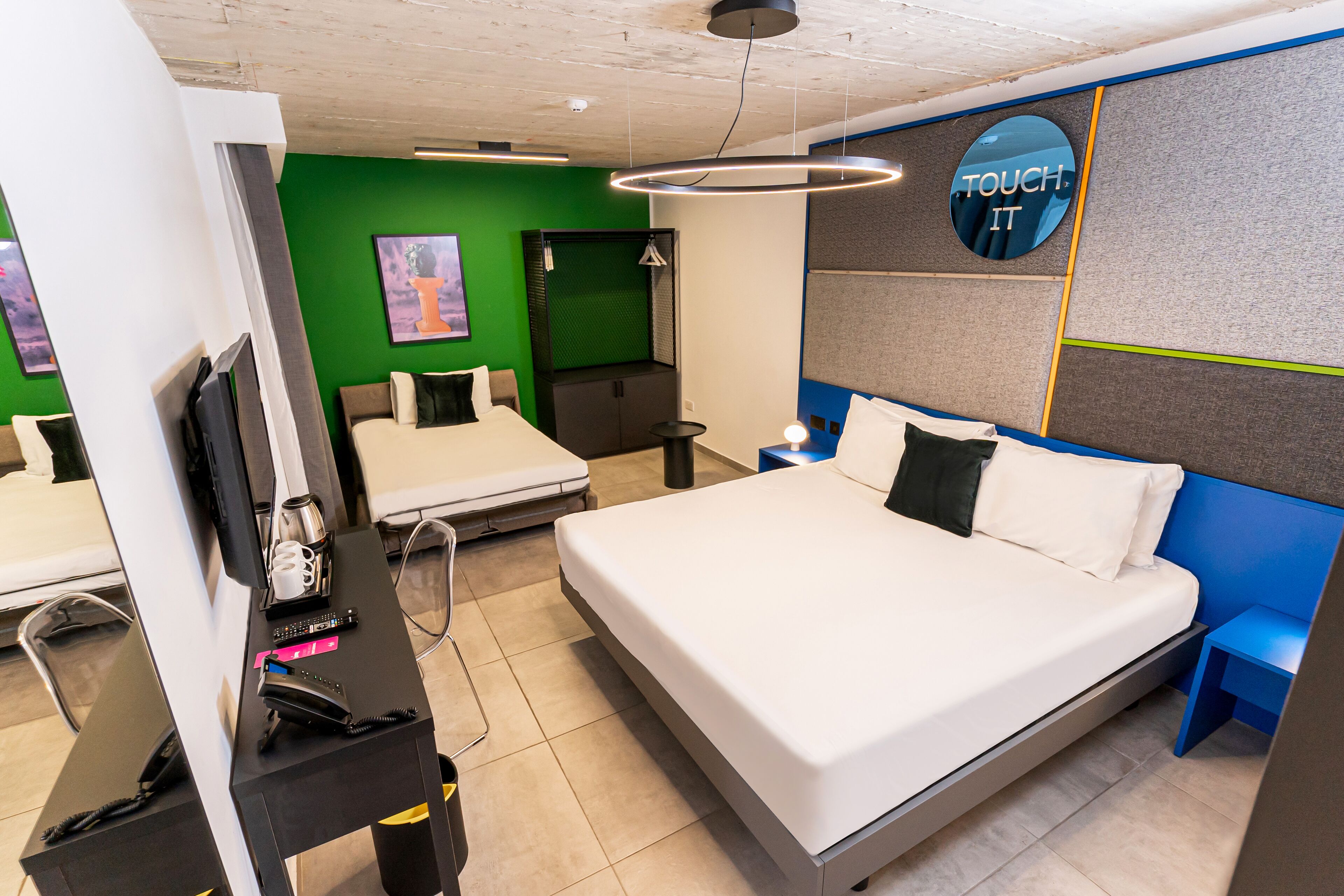 Ikyk Hotel