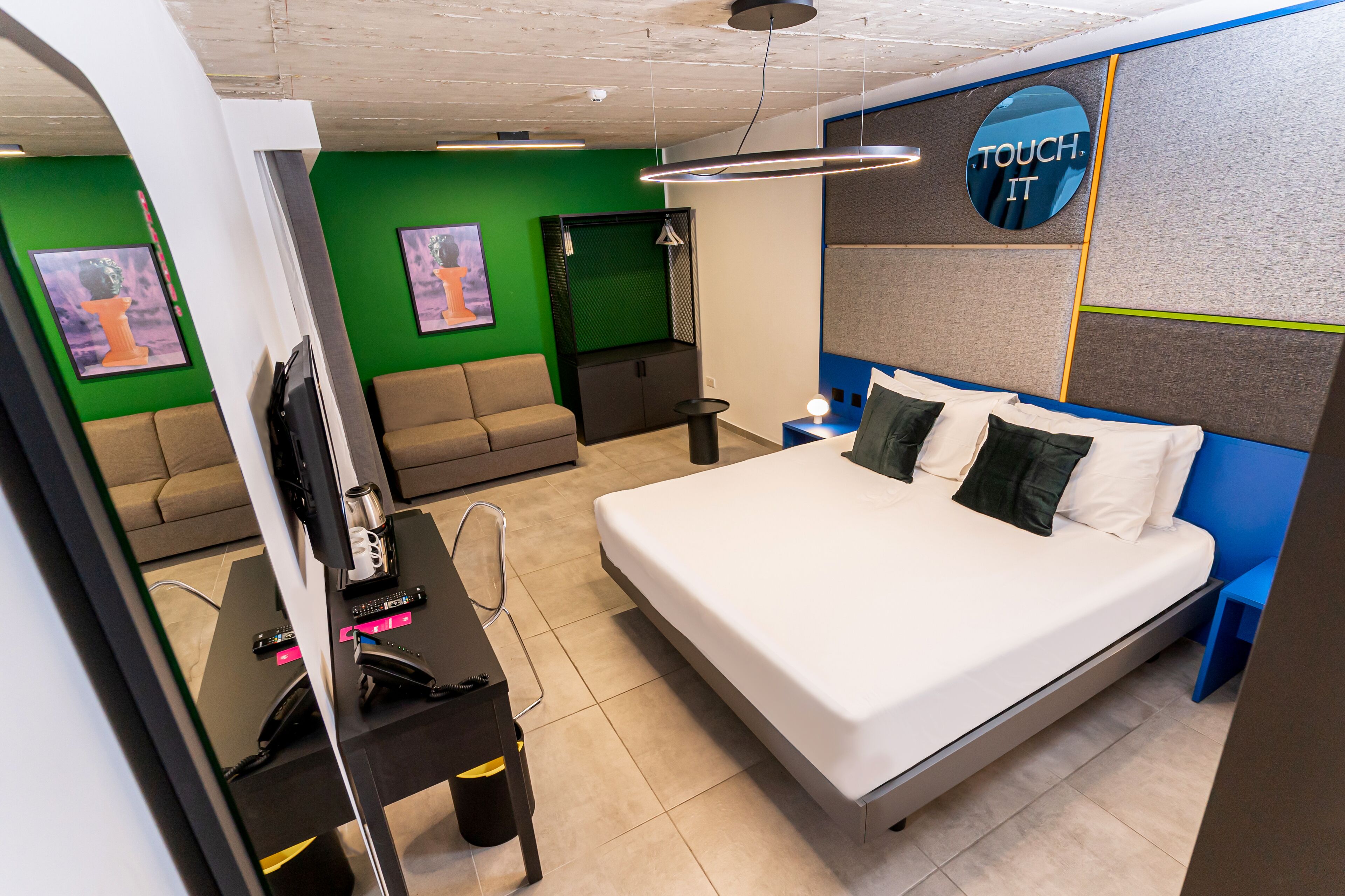 Ikyk Hotel