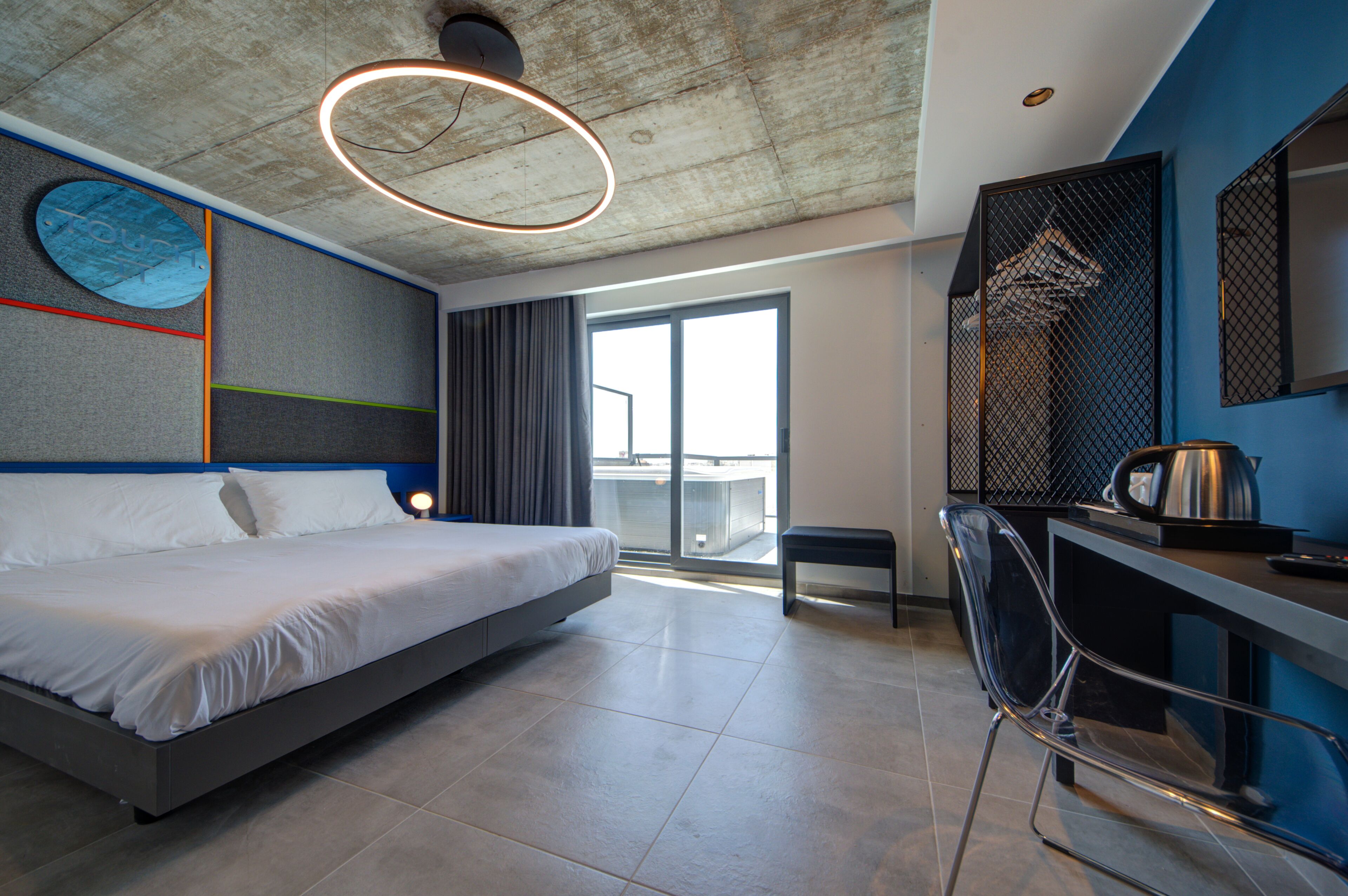 Ikyk Hotel