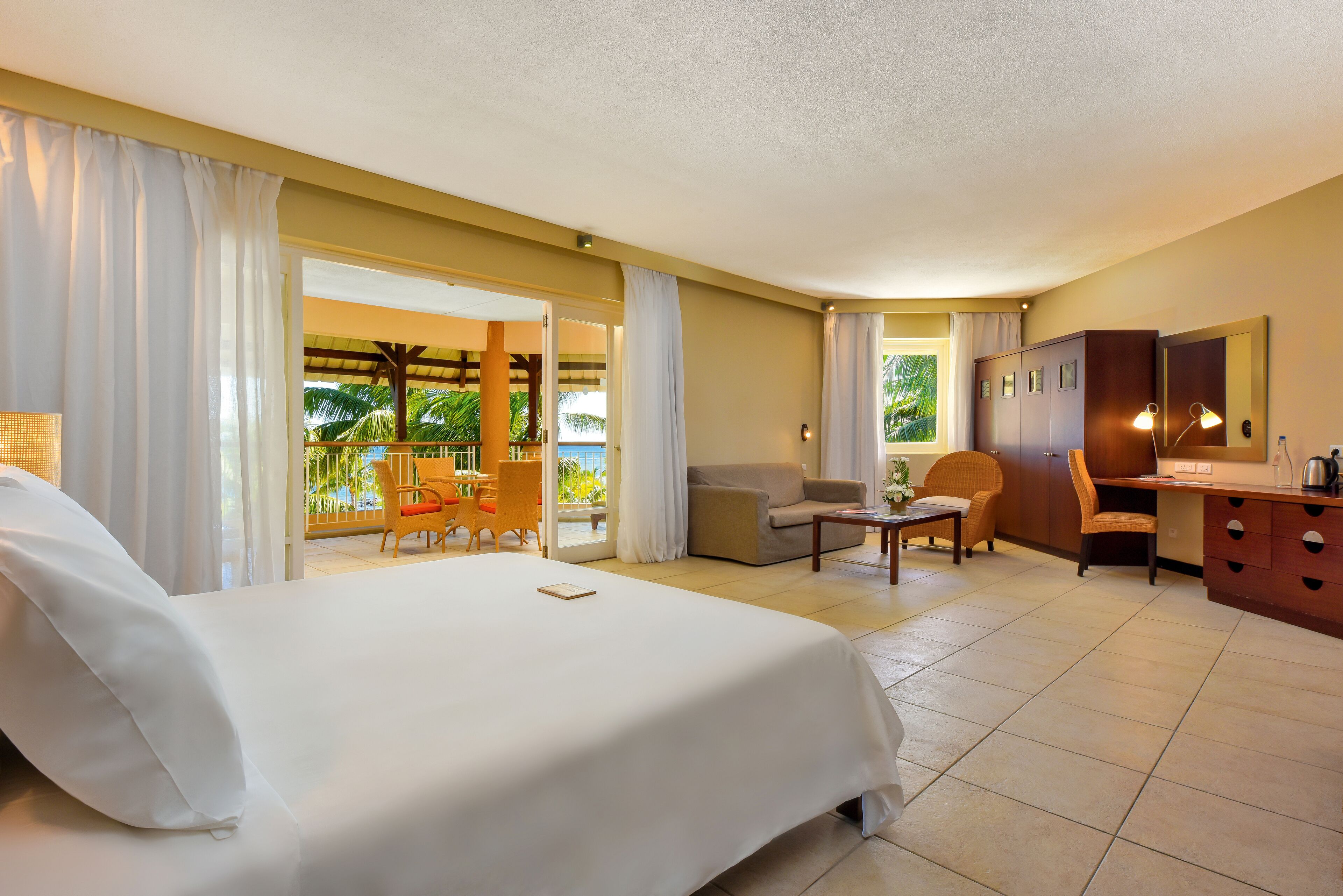 Victoria Beachcomber Resort & Spa