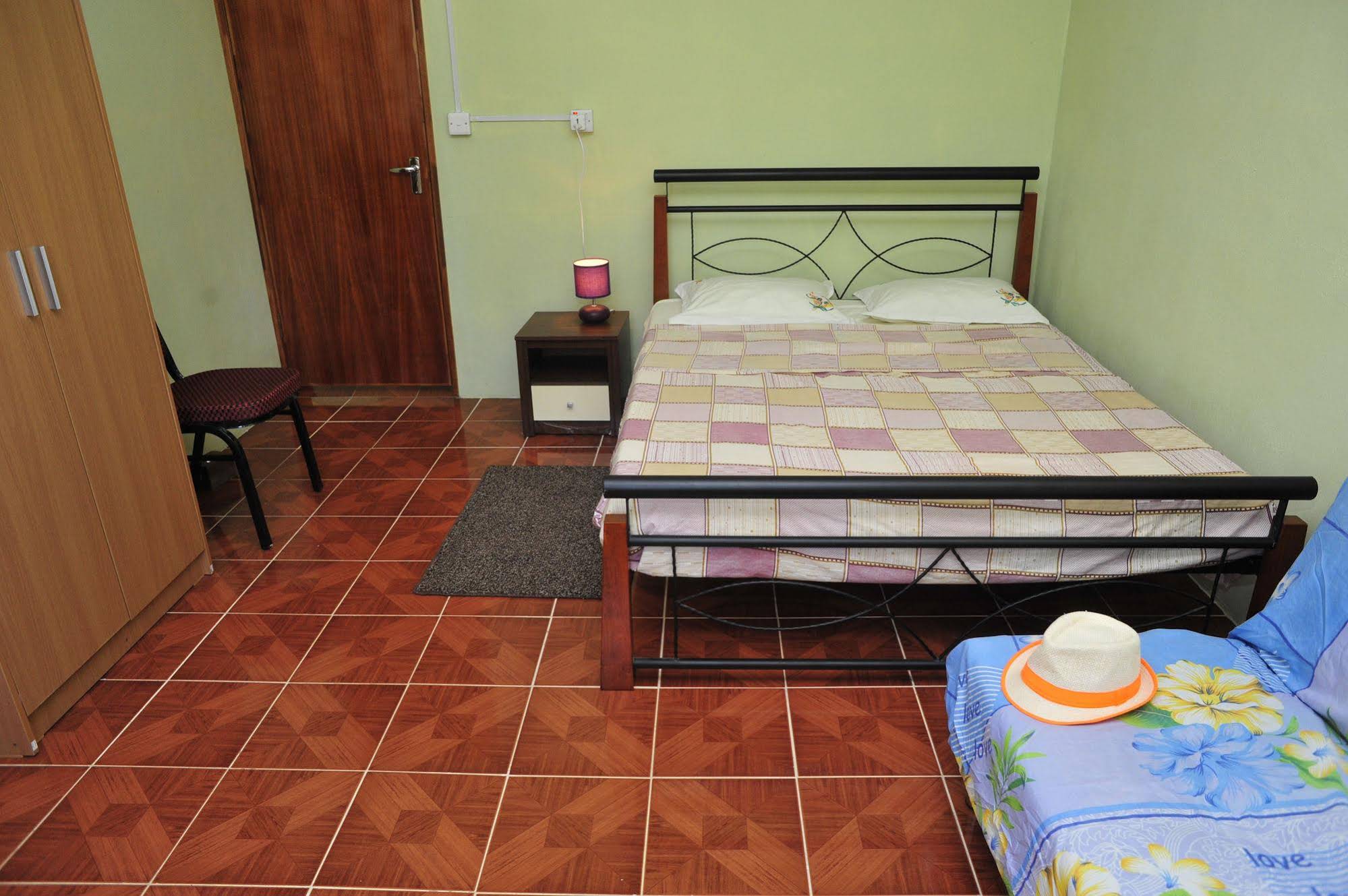 Chez Ronald Guest House