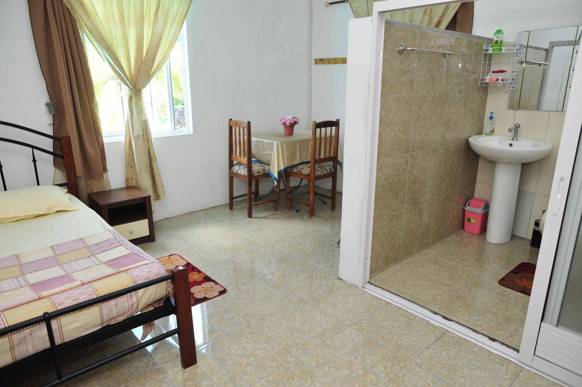 Chez Ronald Guest House