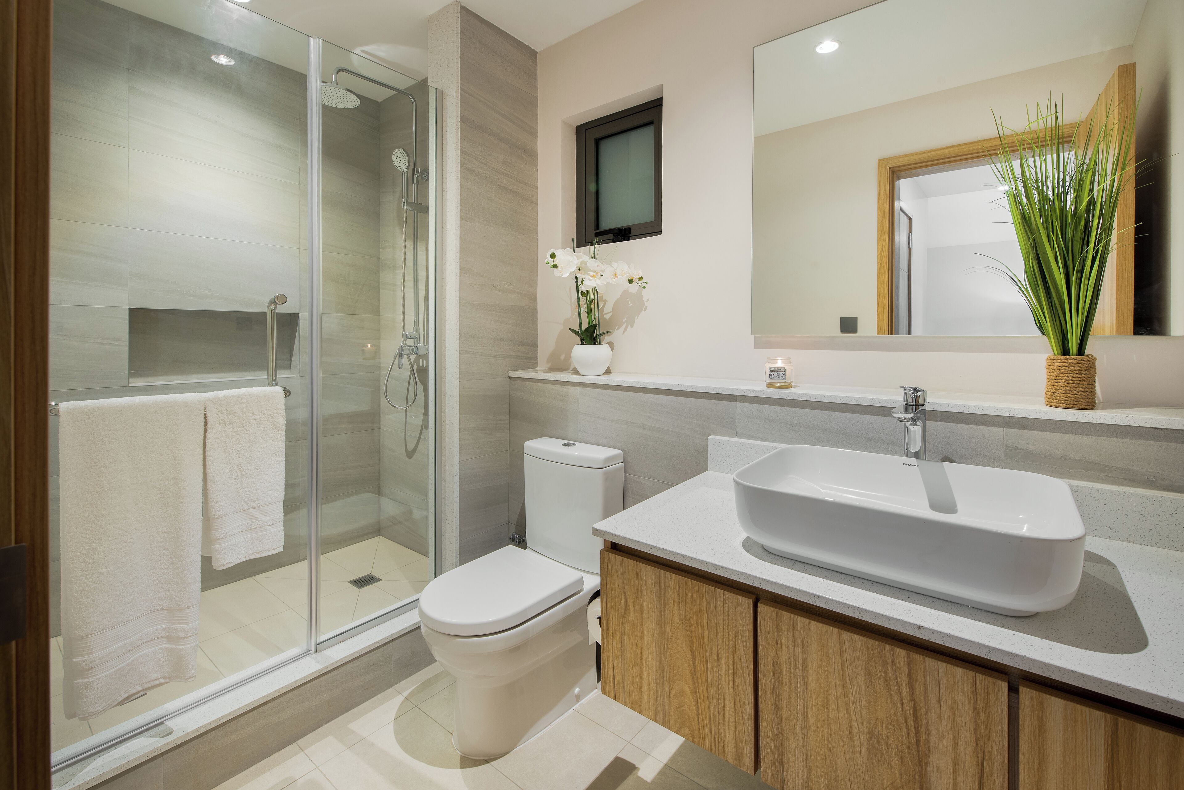 The Luxury Verdant Garden Hotel