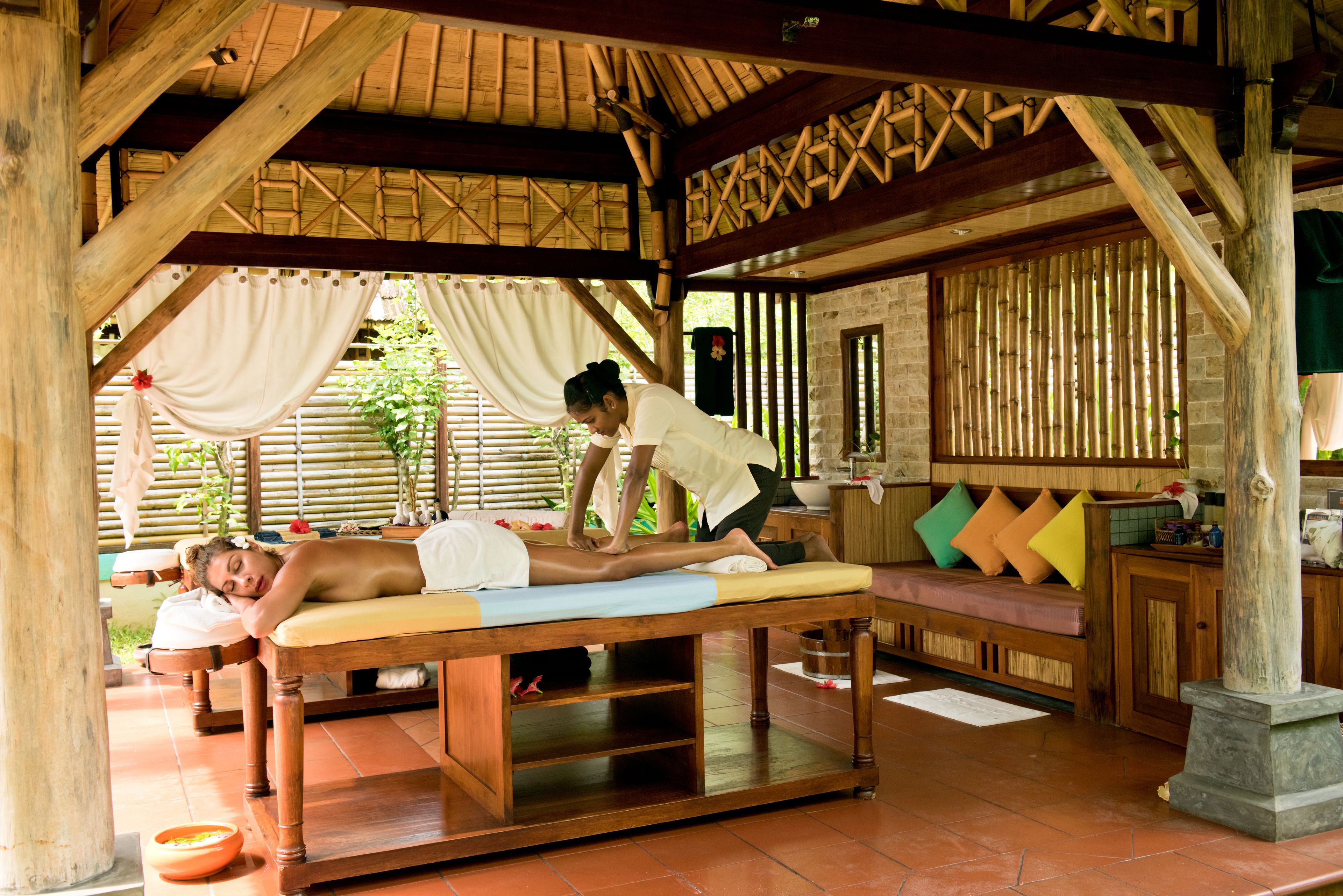 Royal Island Resort & Spa