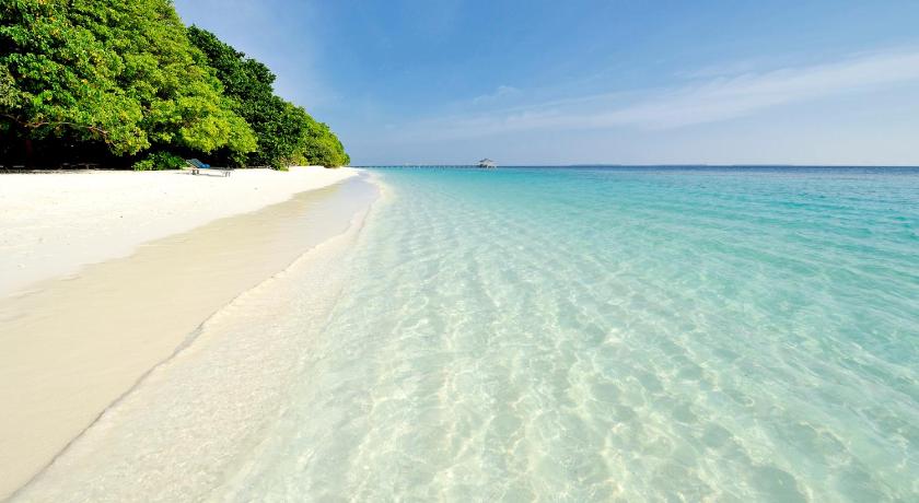 Royal Island Resort & Spa
