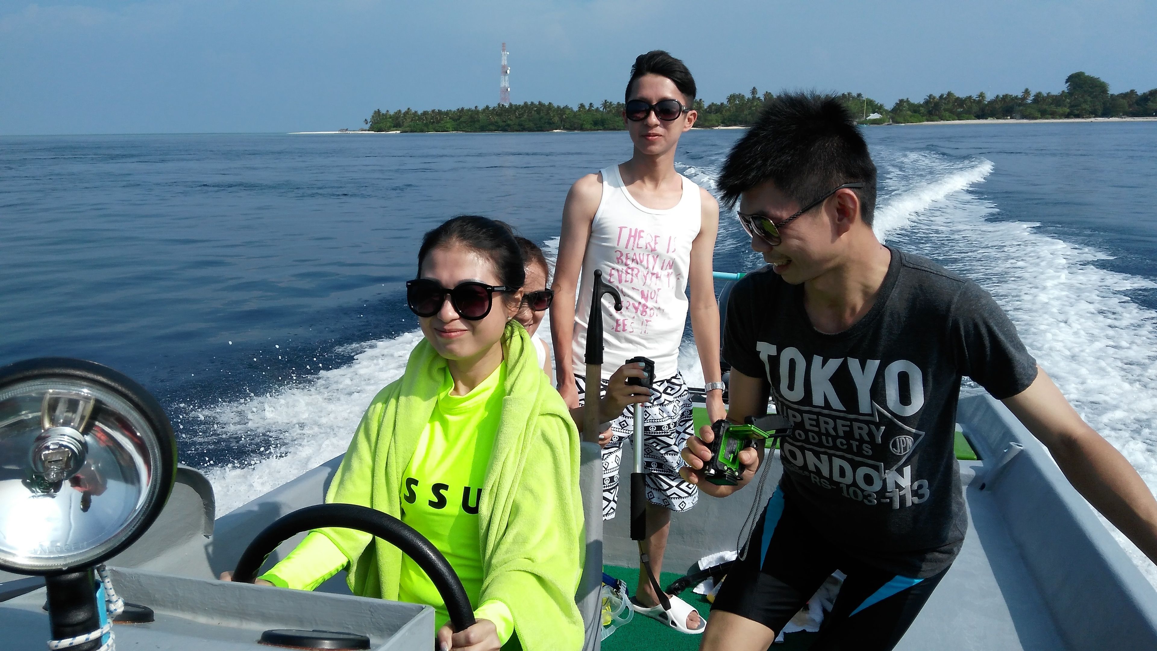 Marina Bay Villa Himandhoo