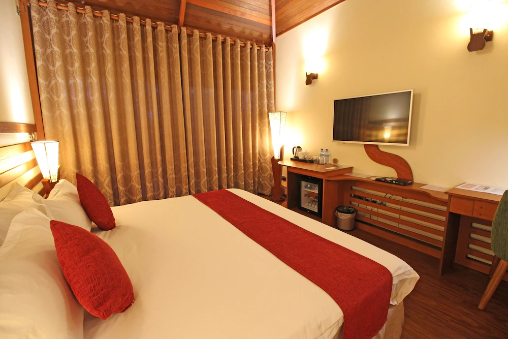 Araamu Holidays & Spa
