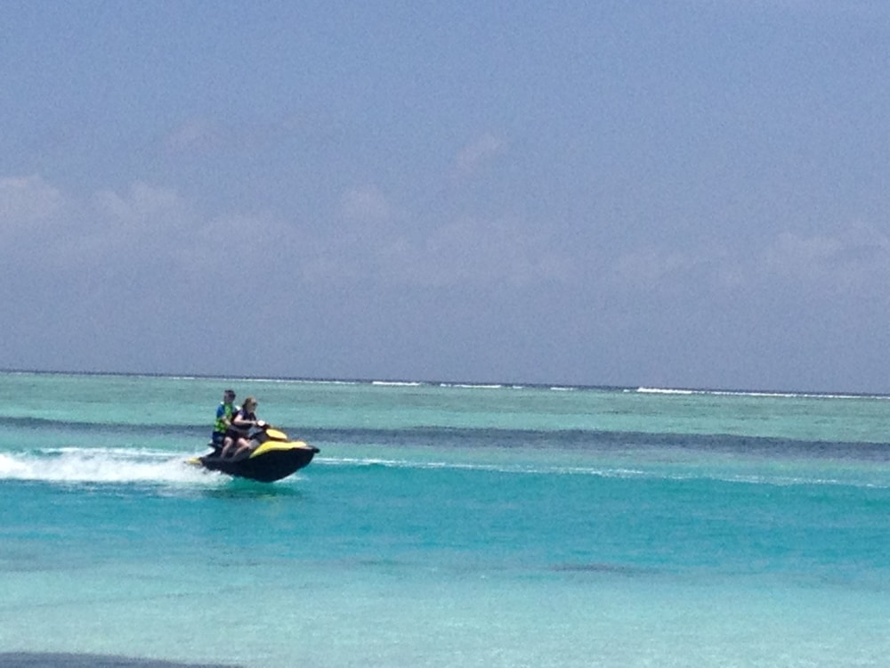 Dhiffushi White Sand Beach Hotel