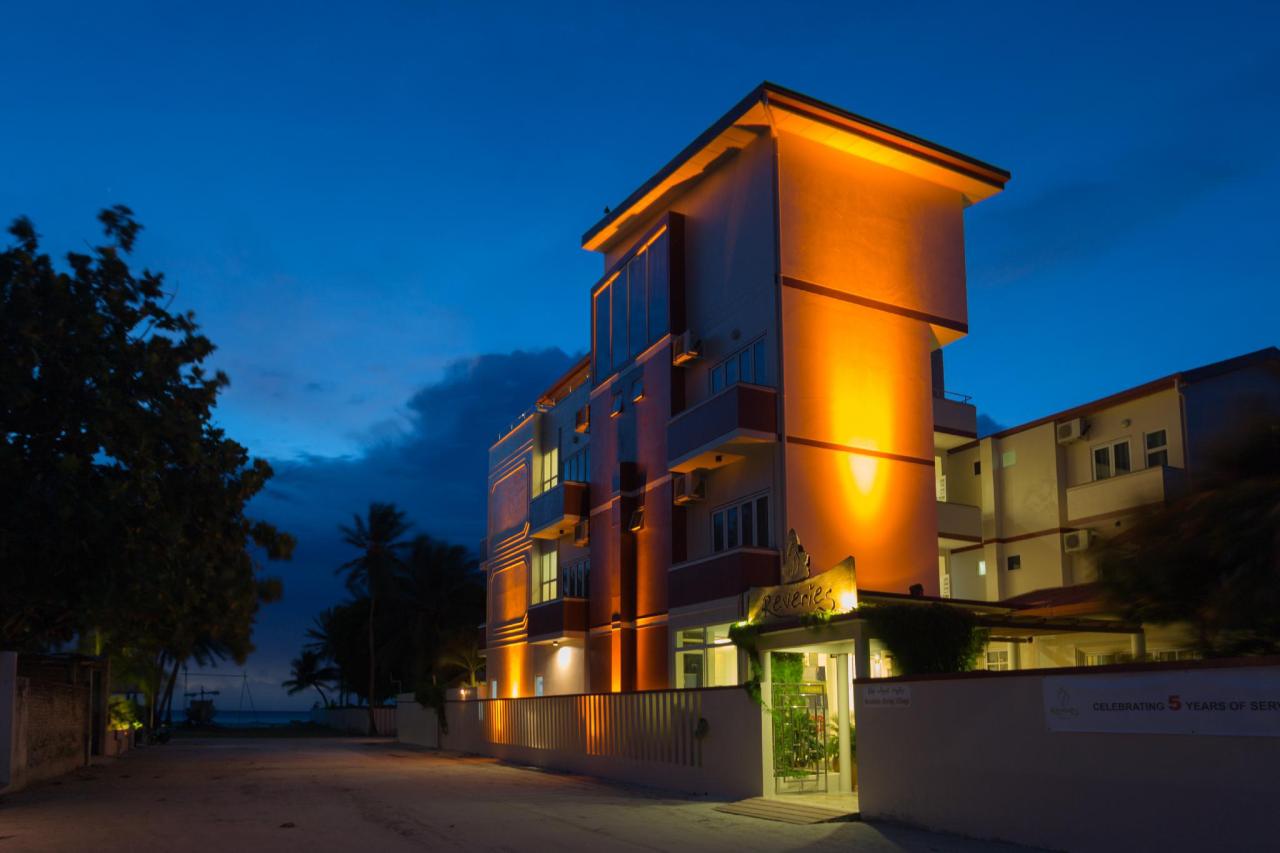 Reveries Diving Village