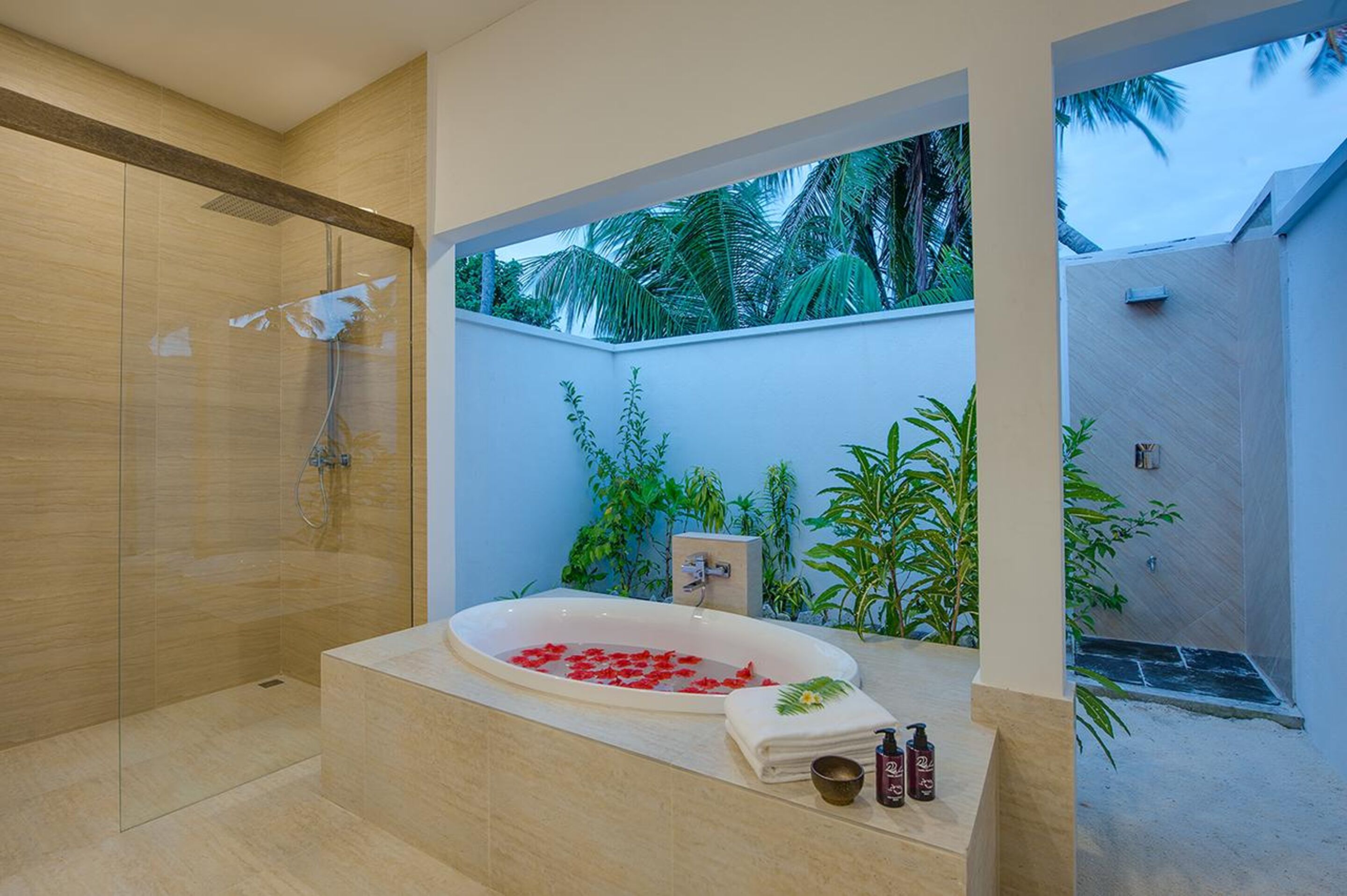 Rahaa Resort Laamu, Maldives