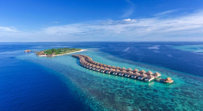Hurawalhi Island Resort