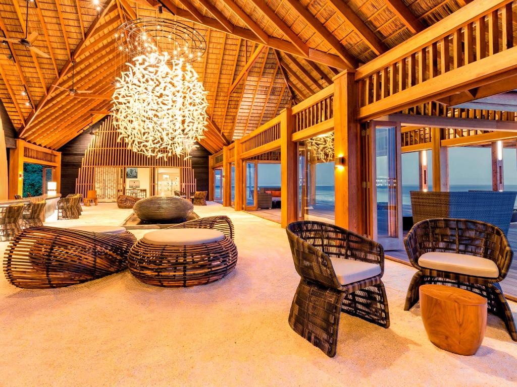 Hurawalhi Island Resort