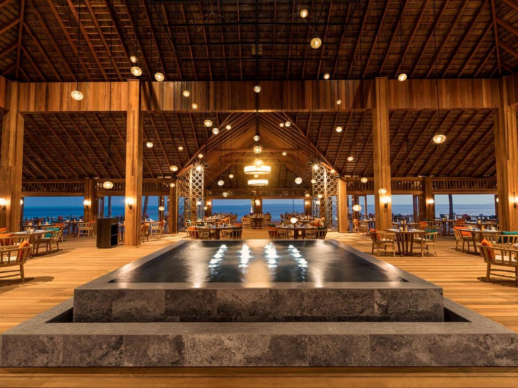 Hurawalhi Island Resort