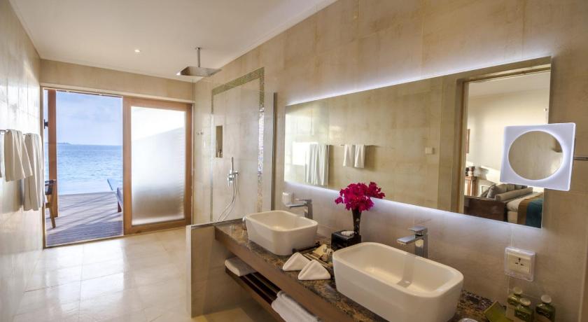 Hurawalhi Island Resort