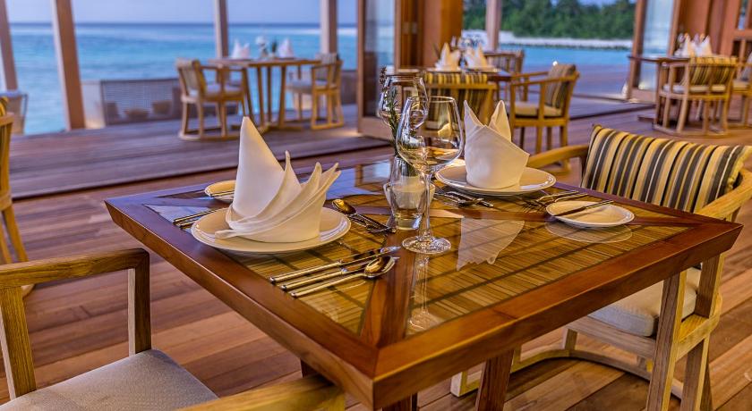 Hurawalhi Island Resort