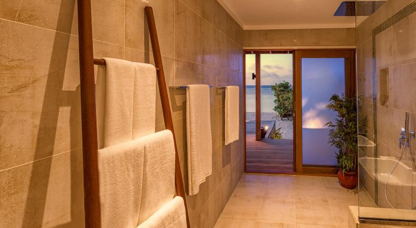 Hurawalhi Island Resort