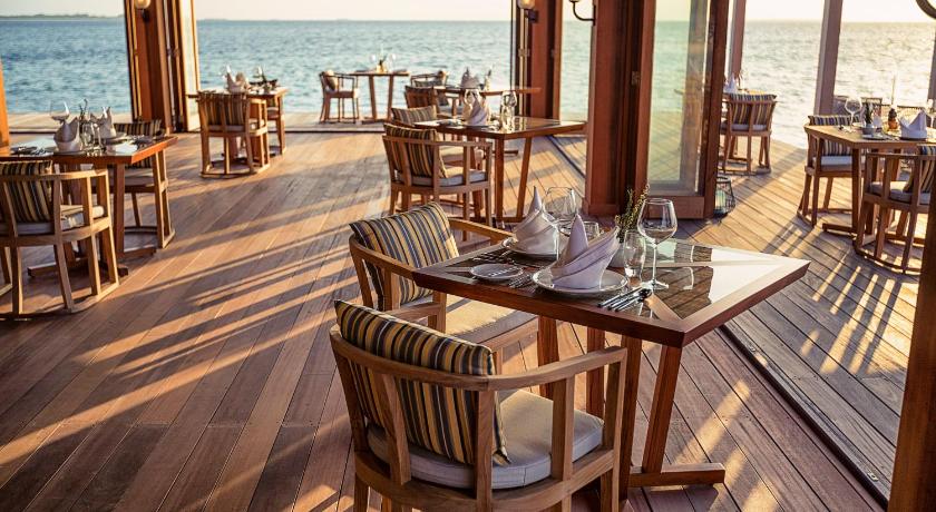 Hurawalhi Island Resort