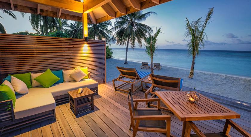 Hurawalhi Island Resort