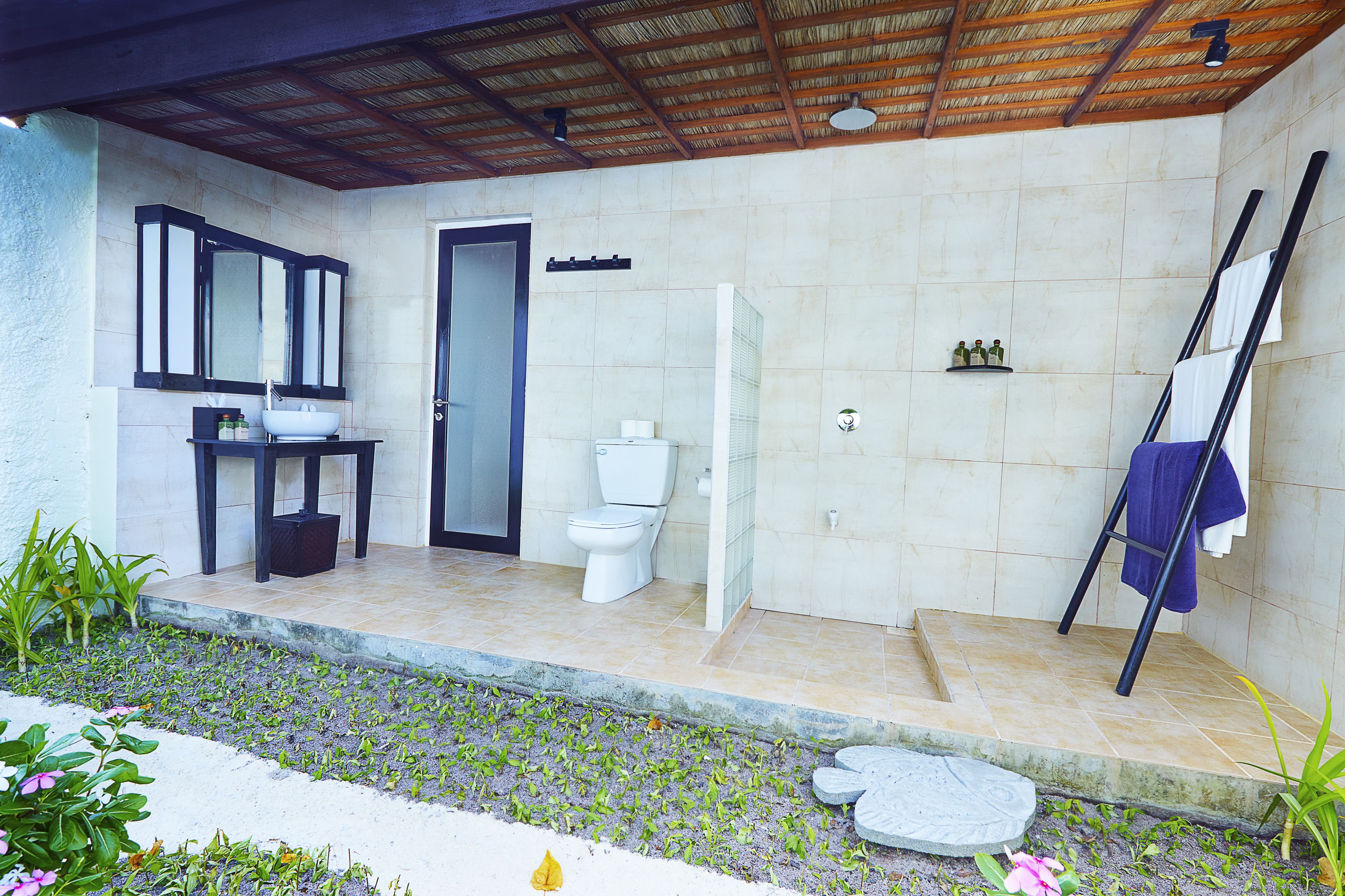 Kuredu Resort & Spa
