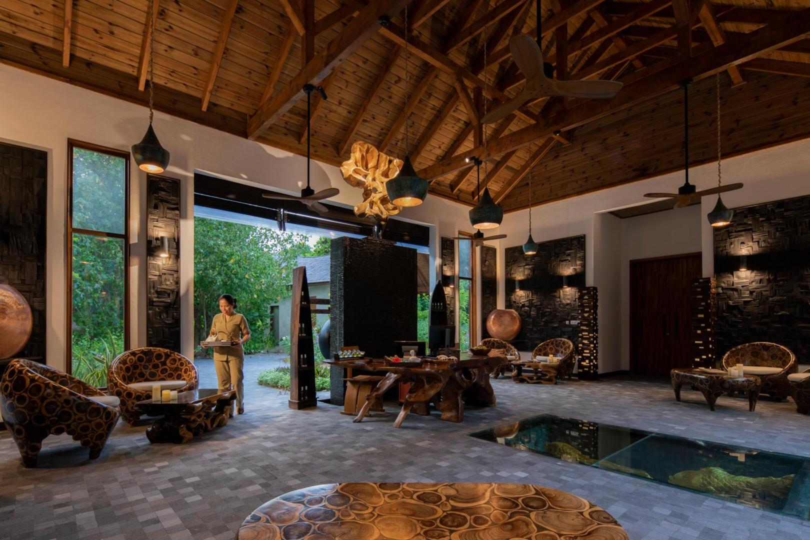 Kuredhivaru Resort and Spa Maldives