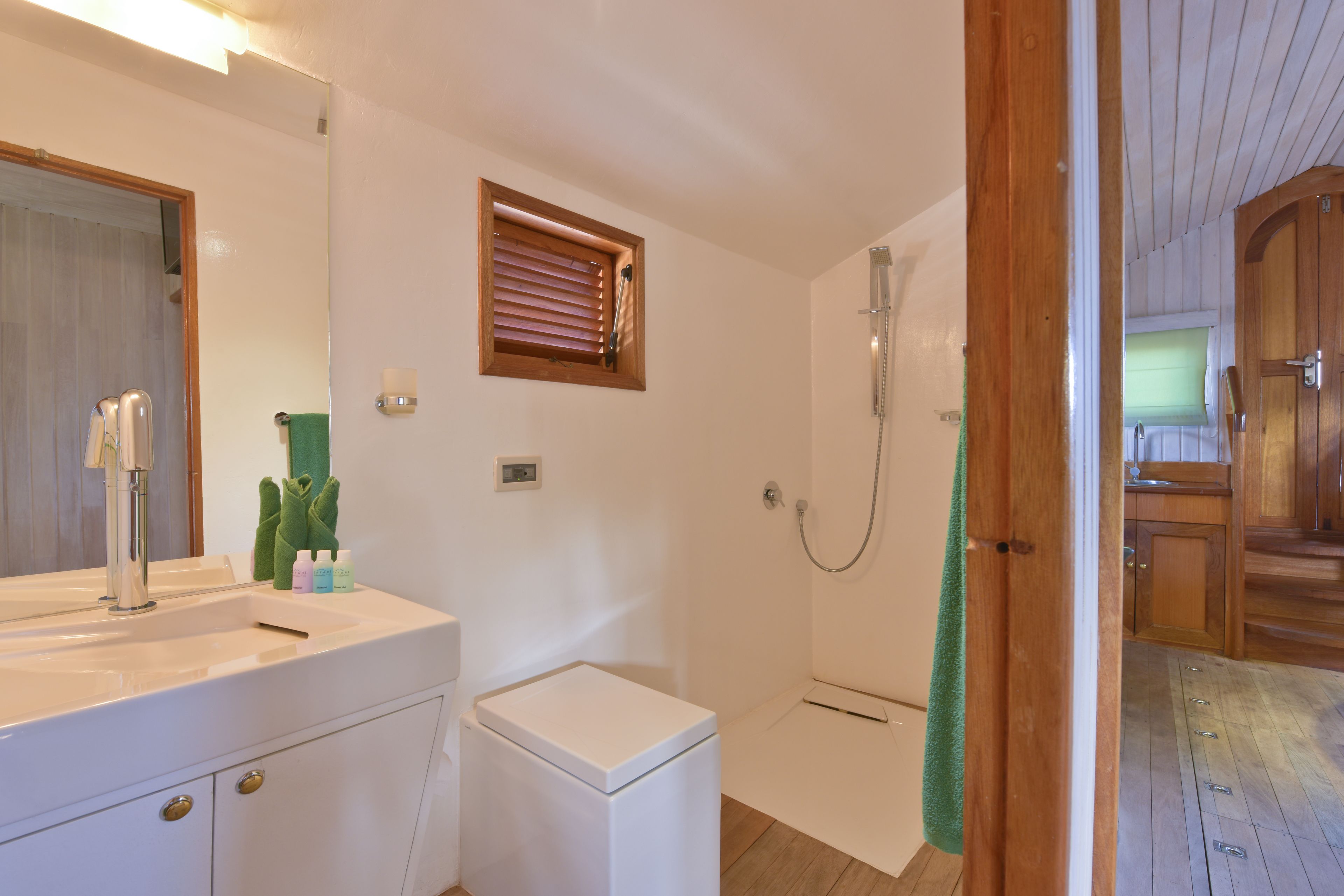 Safari Island Resort & Spa