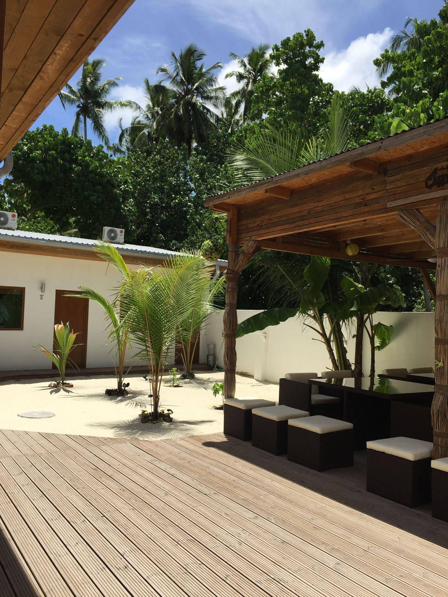 Dive Villa Thoddoo