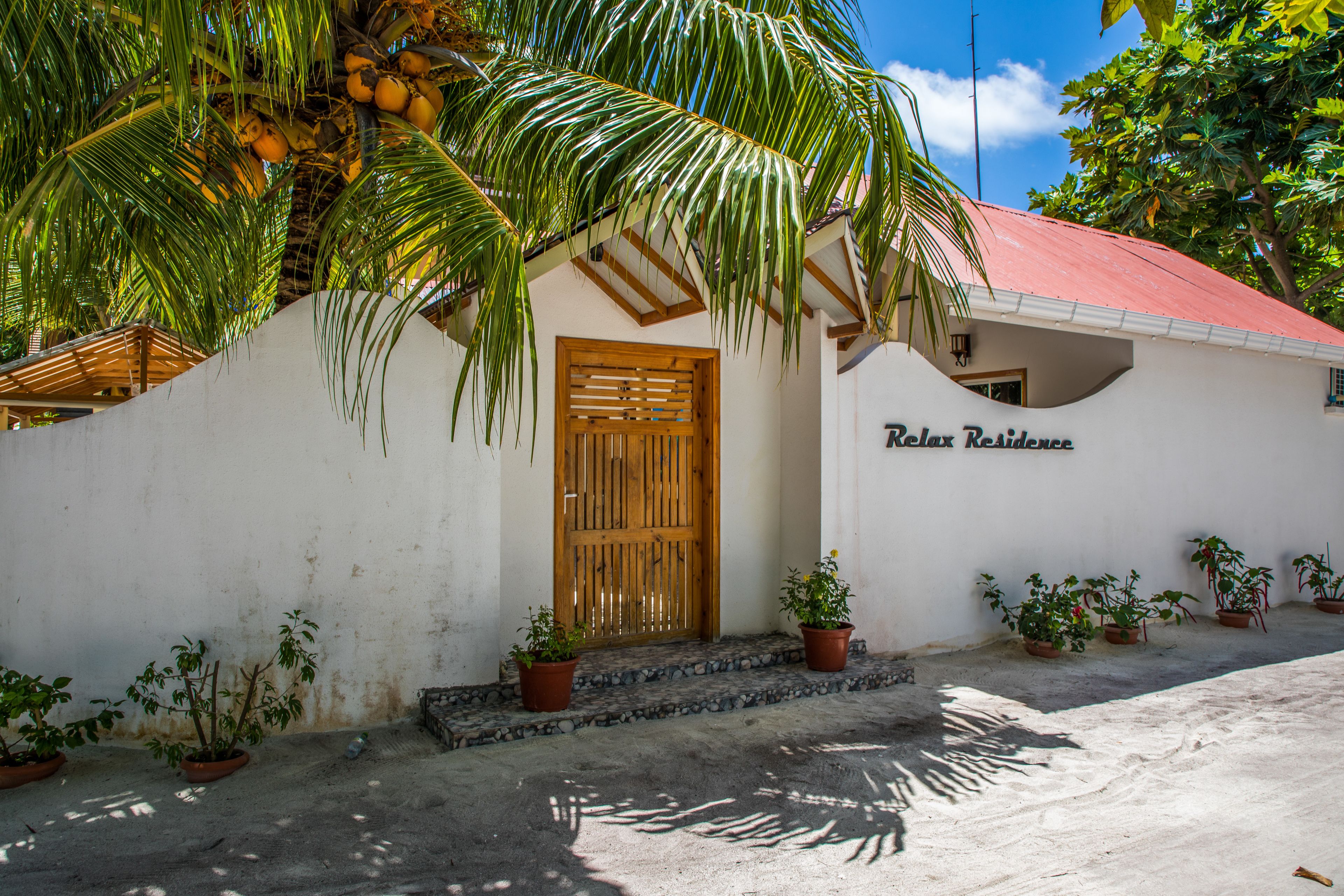 Relax Residence Thoddoo Maldives