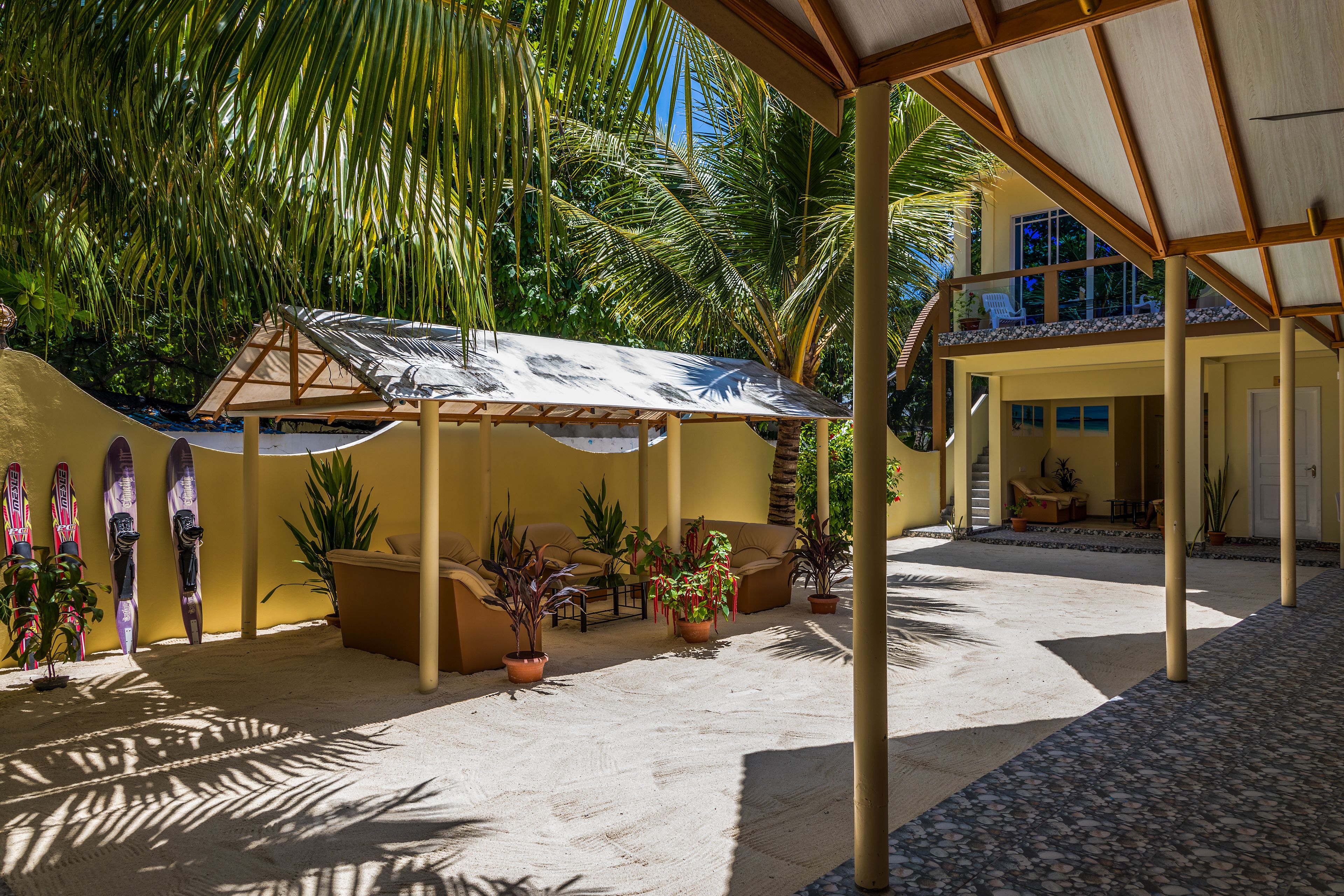 Relax Residence Thoddoo Maldives