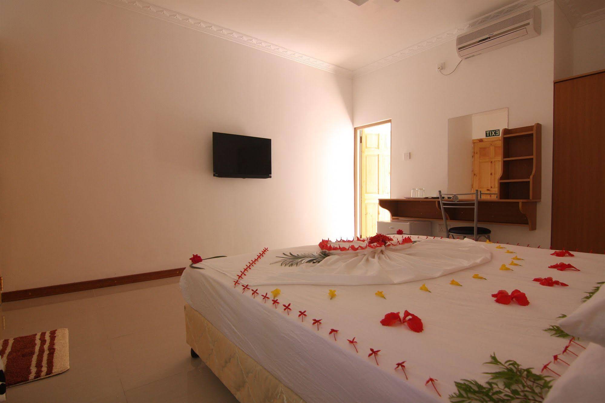 Alimas Inn