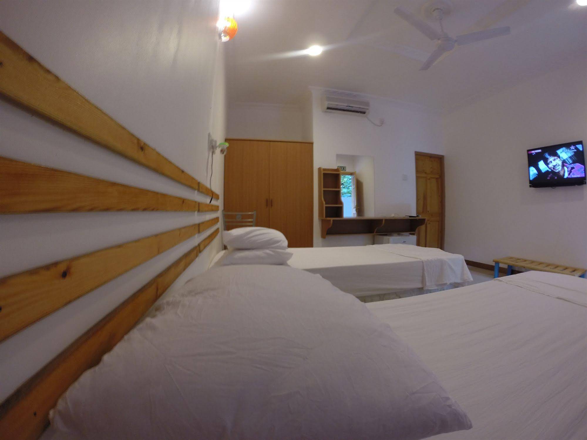 Alimas Inn