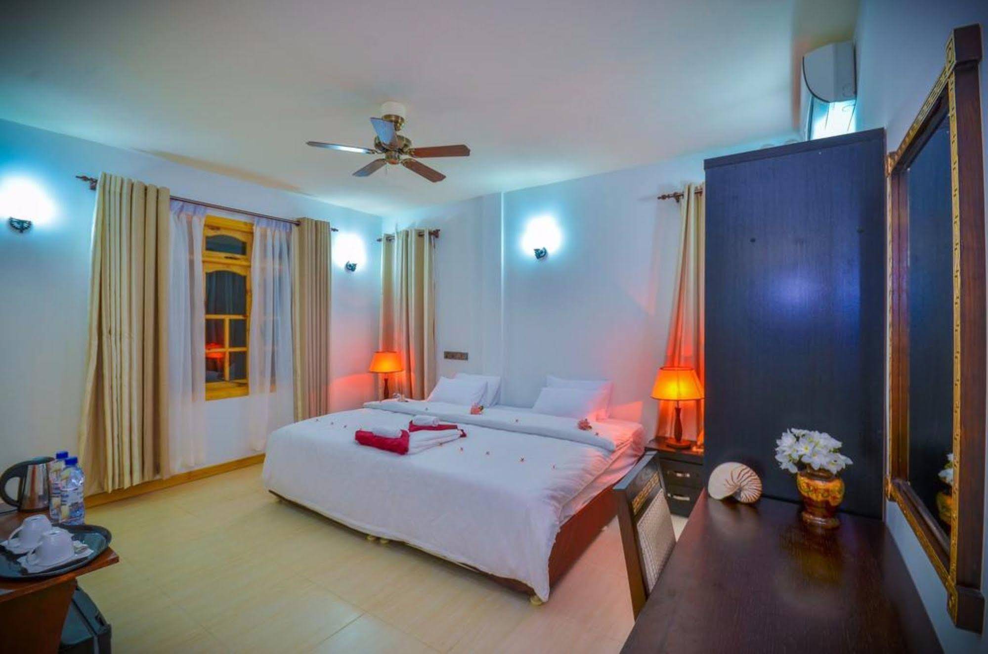 Athiri Inn