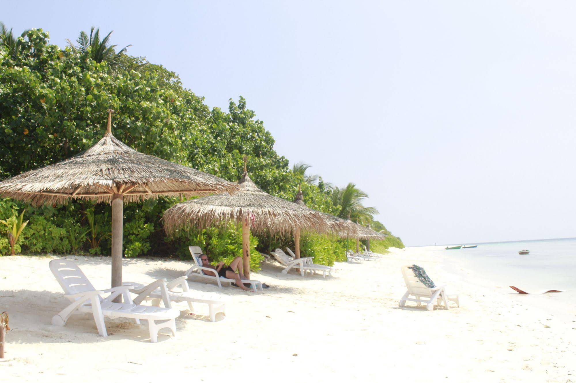 Athiri Inn