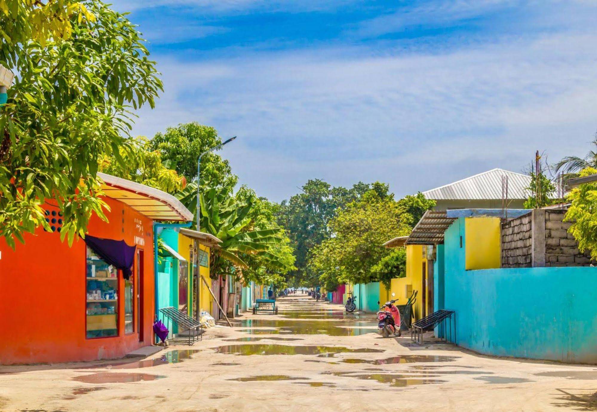 Athiri Inn
