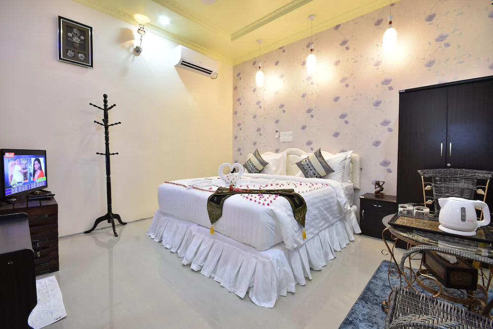 Holiday Haven Ukulhas