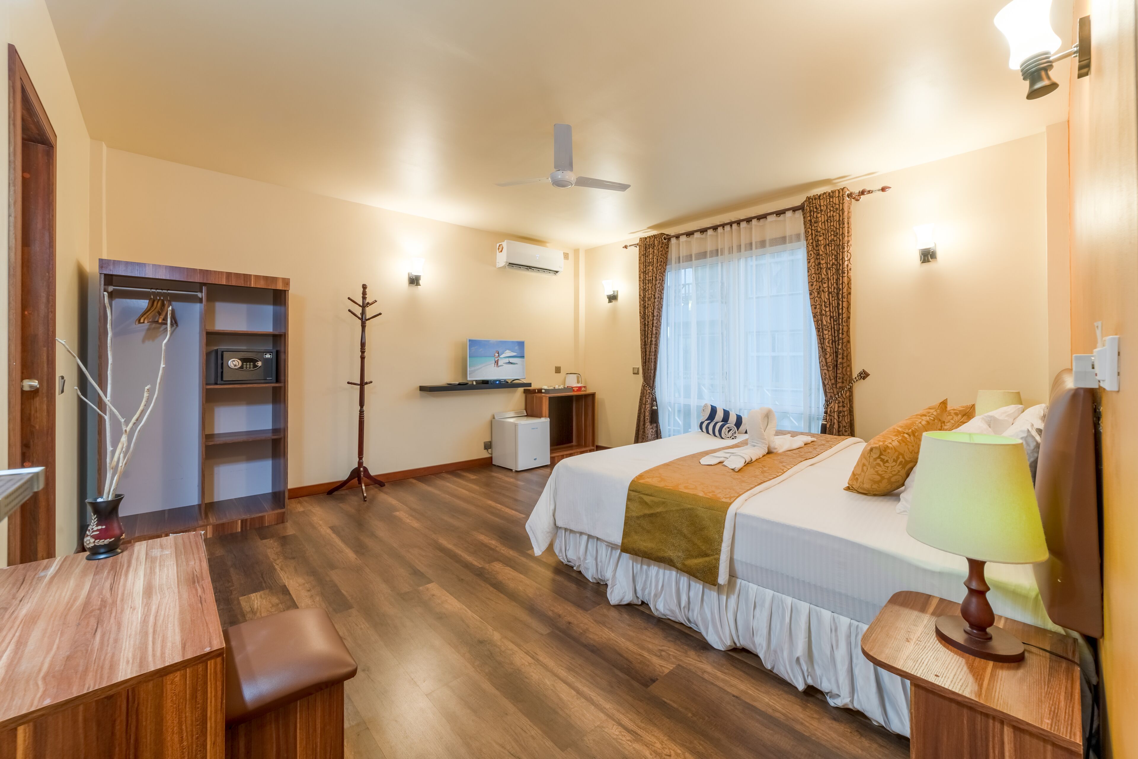 Ostrov Hotel