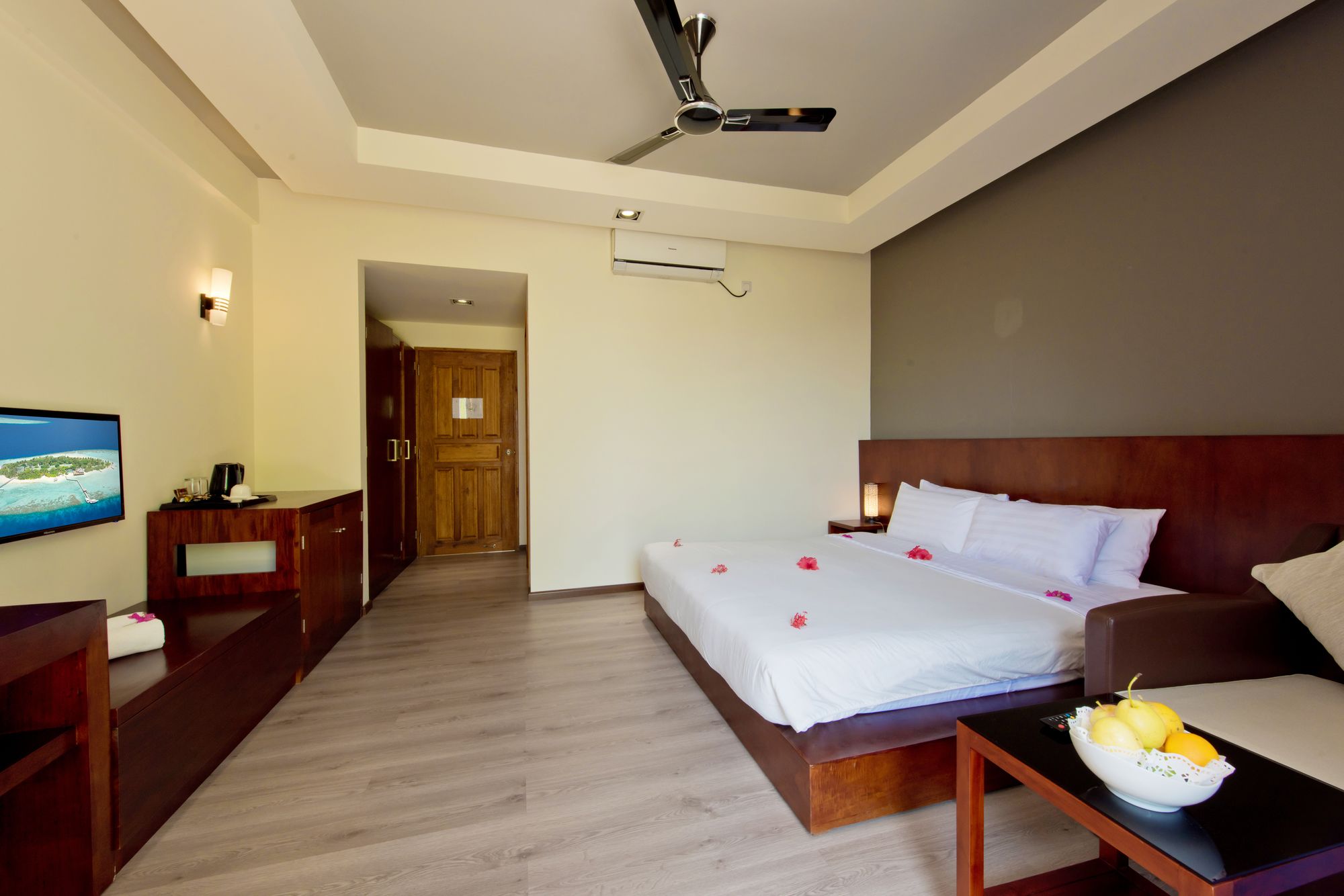 Eriyadu Island Resort