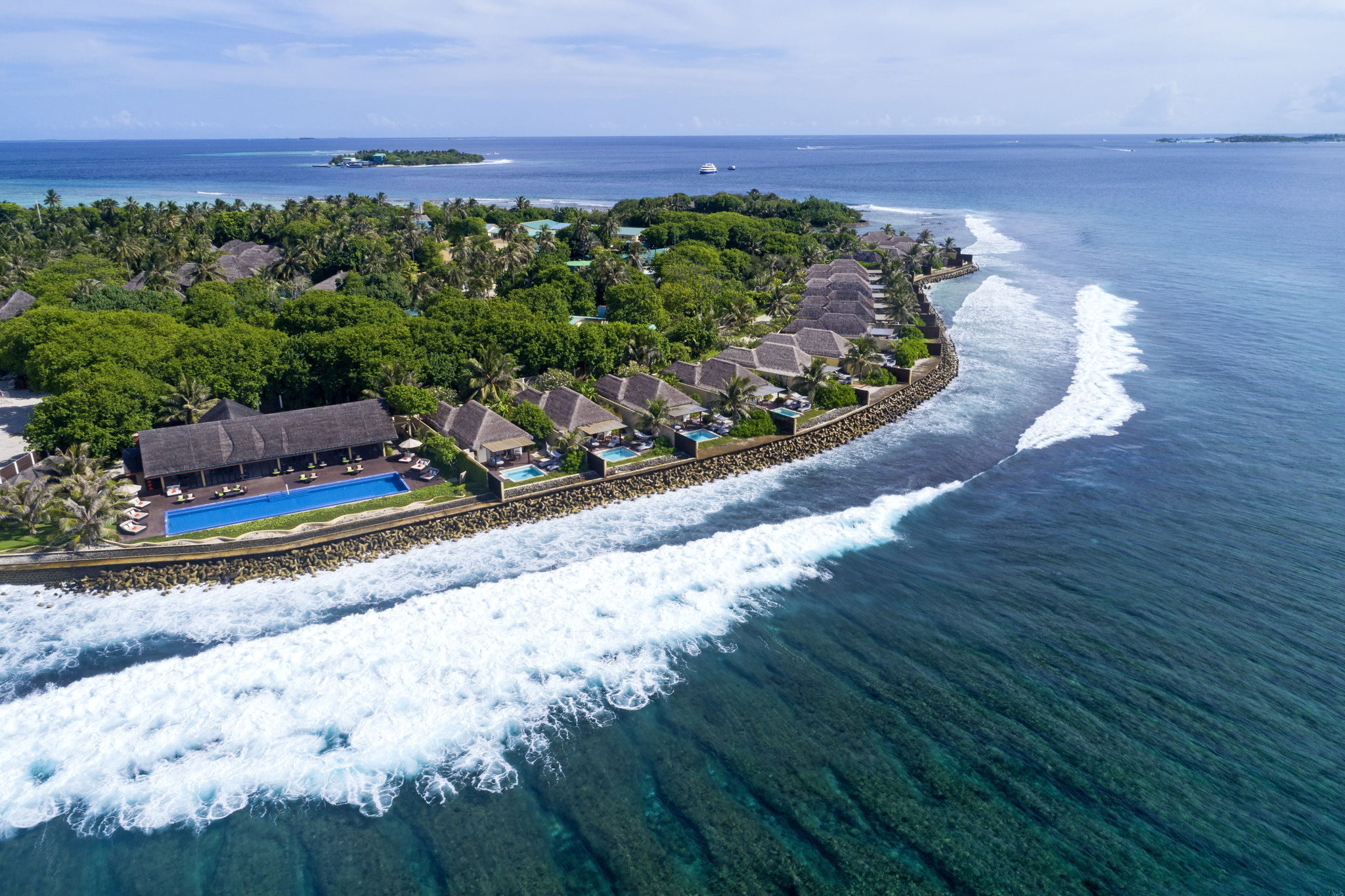 Sheraton Maldives Full Moon Resort & Spa