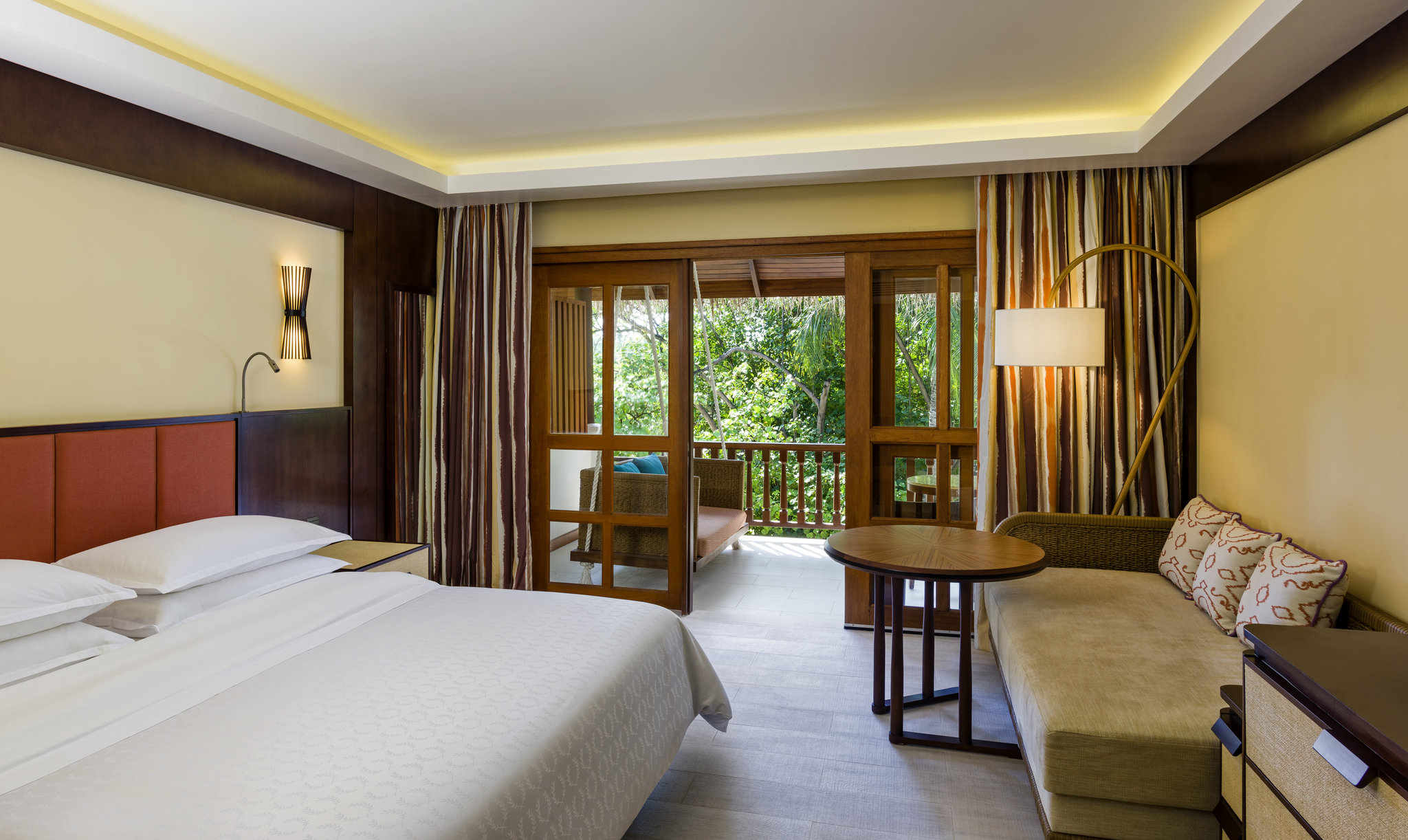 Sheraton Maldives Full Moon Resort & Spa