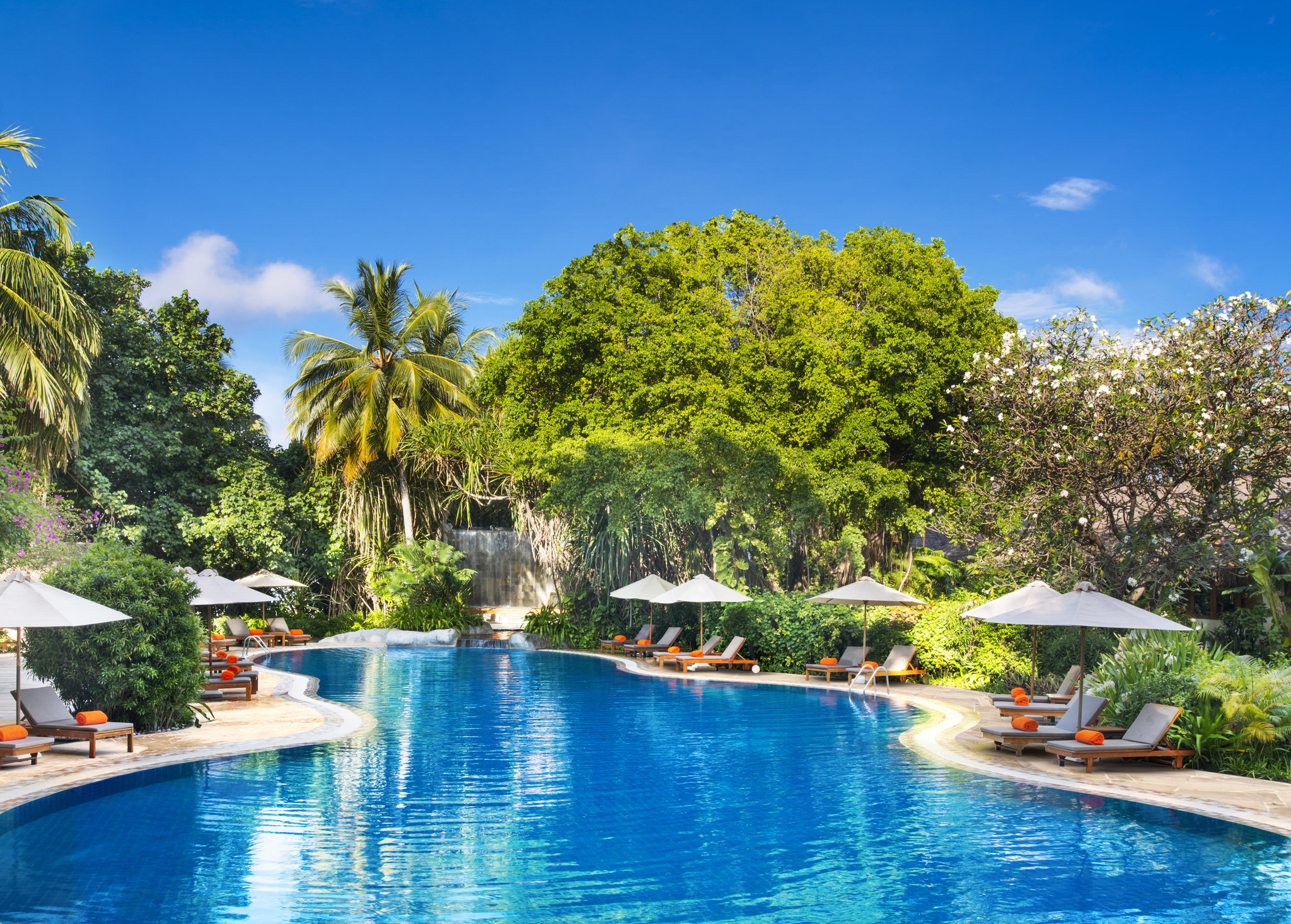 Sheraton Maldives Full Moon Resort & Spa