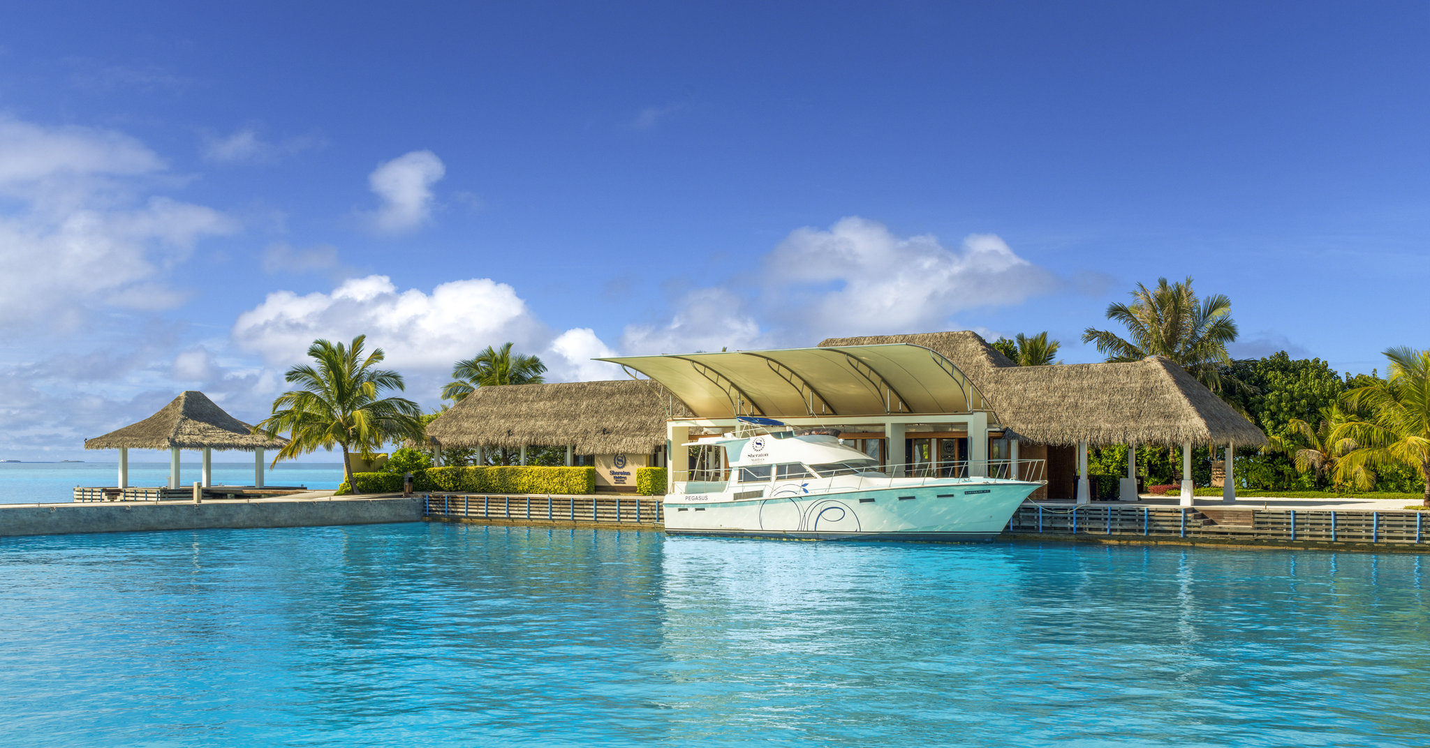 Sheraton Maldives Full Moon Resort & Spa
