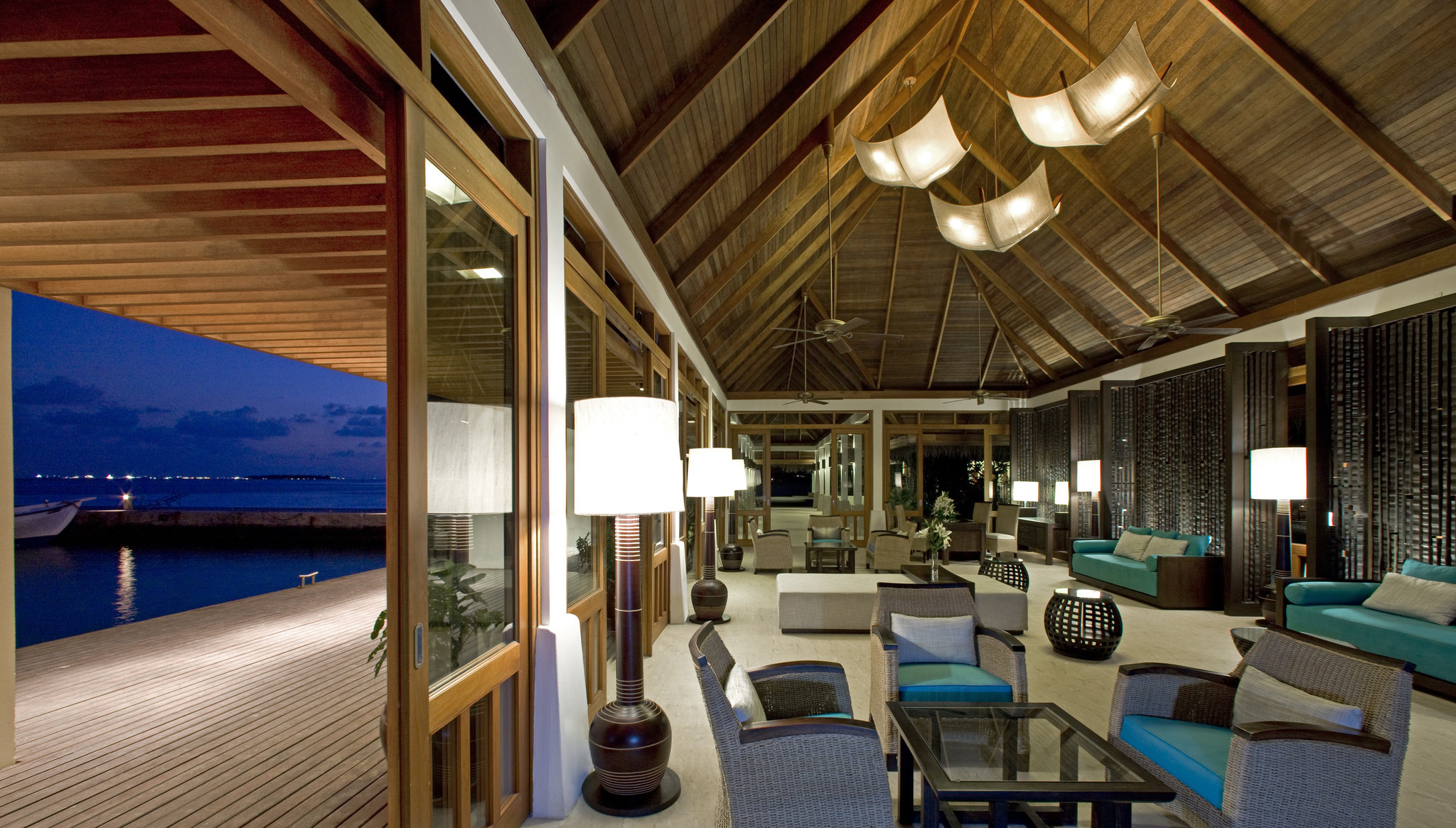 Sheraton Maldives Full Moon Resort & Spa
