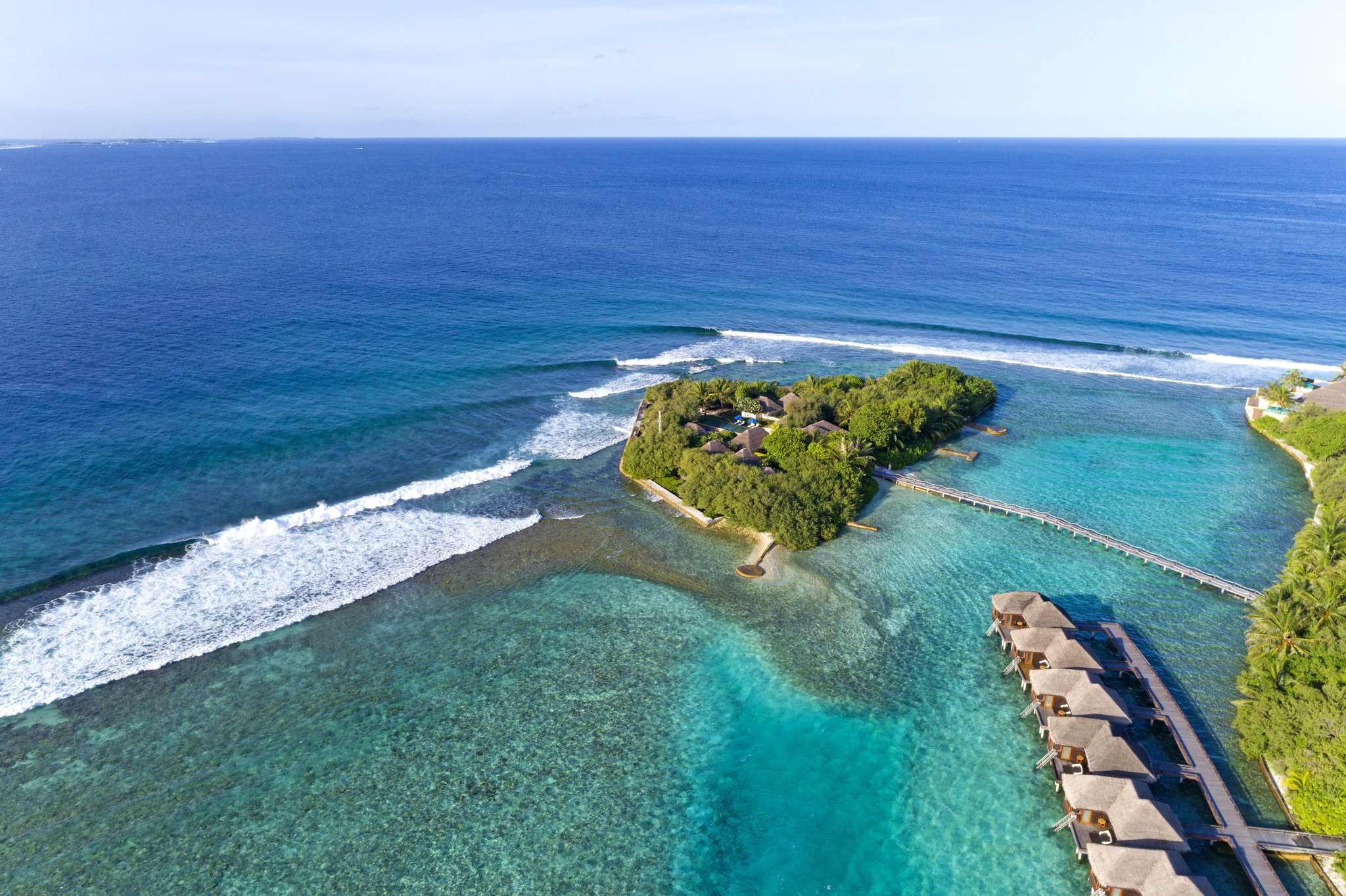 Sheraton Maldives Full Moon Resort & Spa