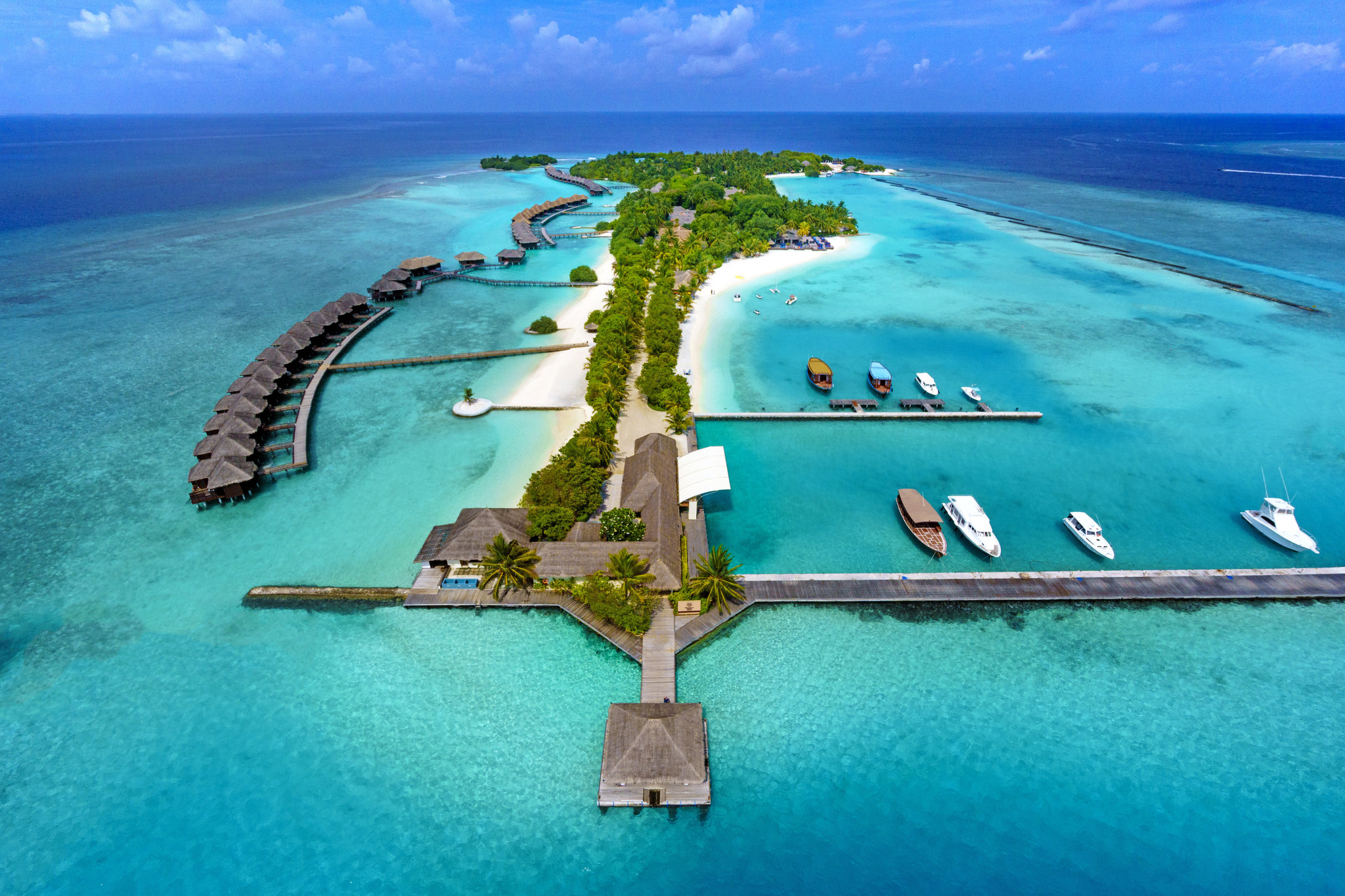 Sheraton Maldives Full Moon Resort & Spa