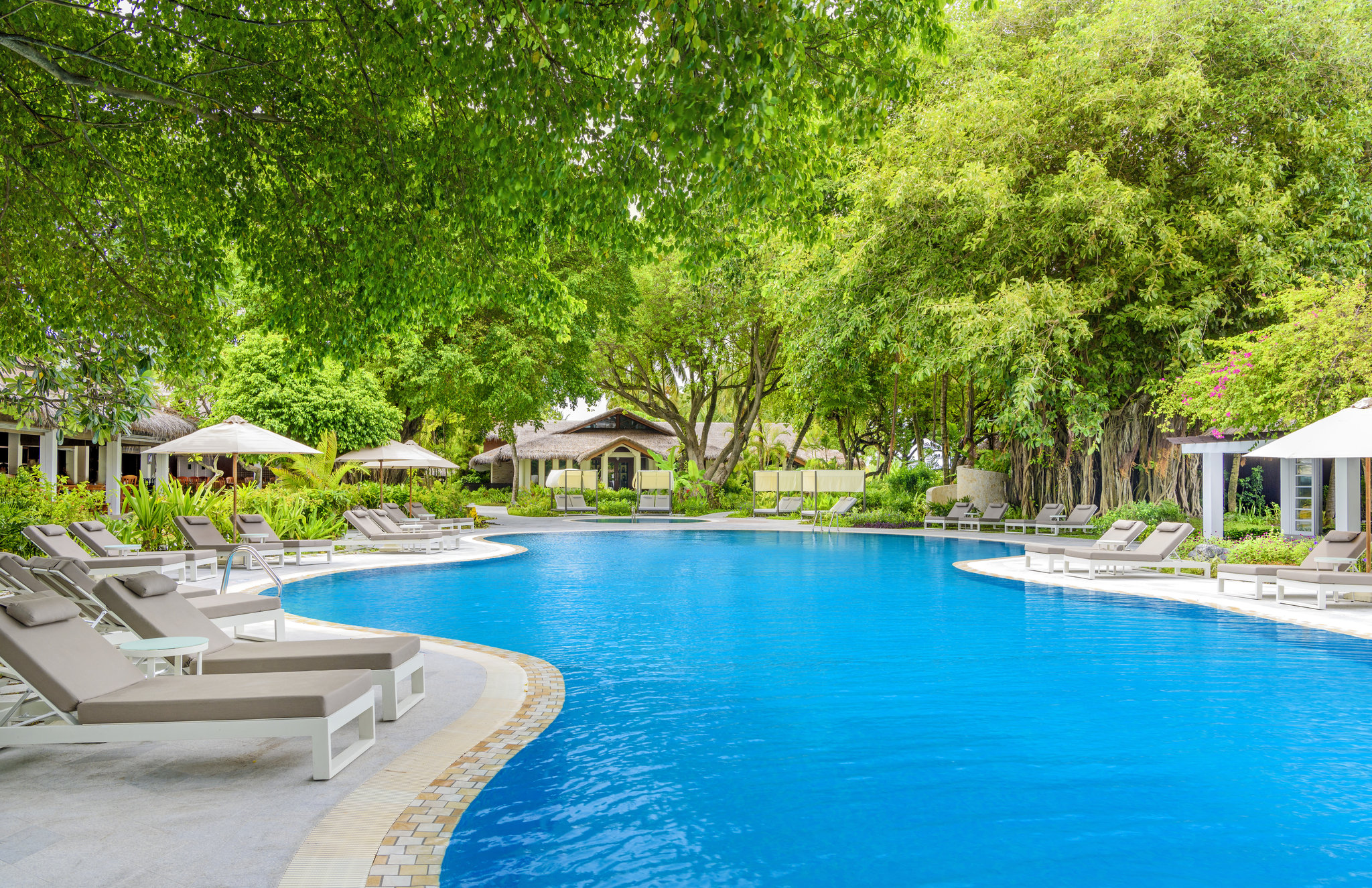 Sheraton Maldives Full Moon Resort & Spa