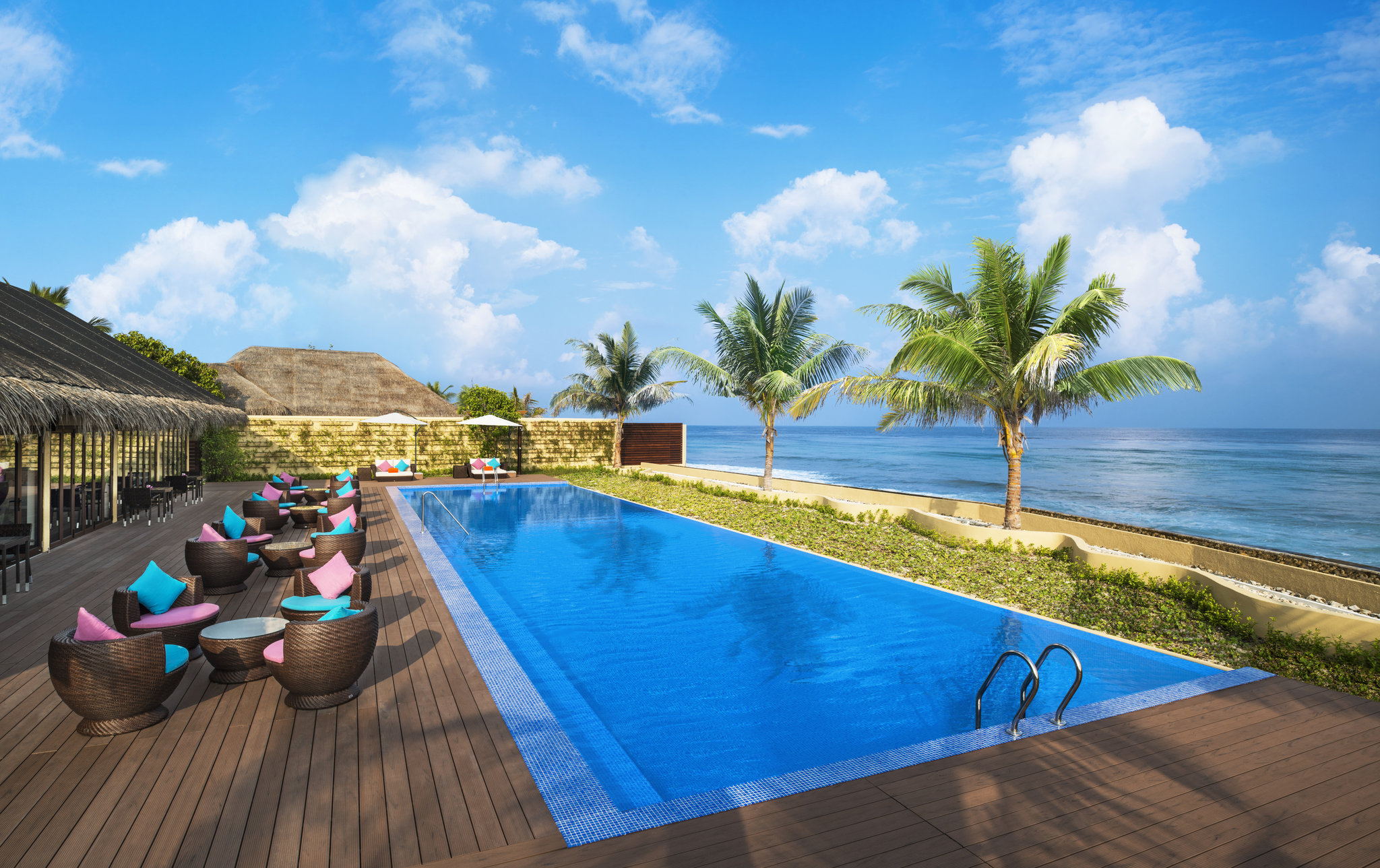 Sheraton Maldives Full Moon Resort & Spa