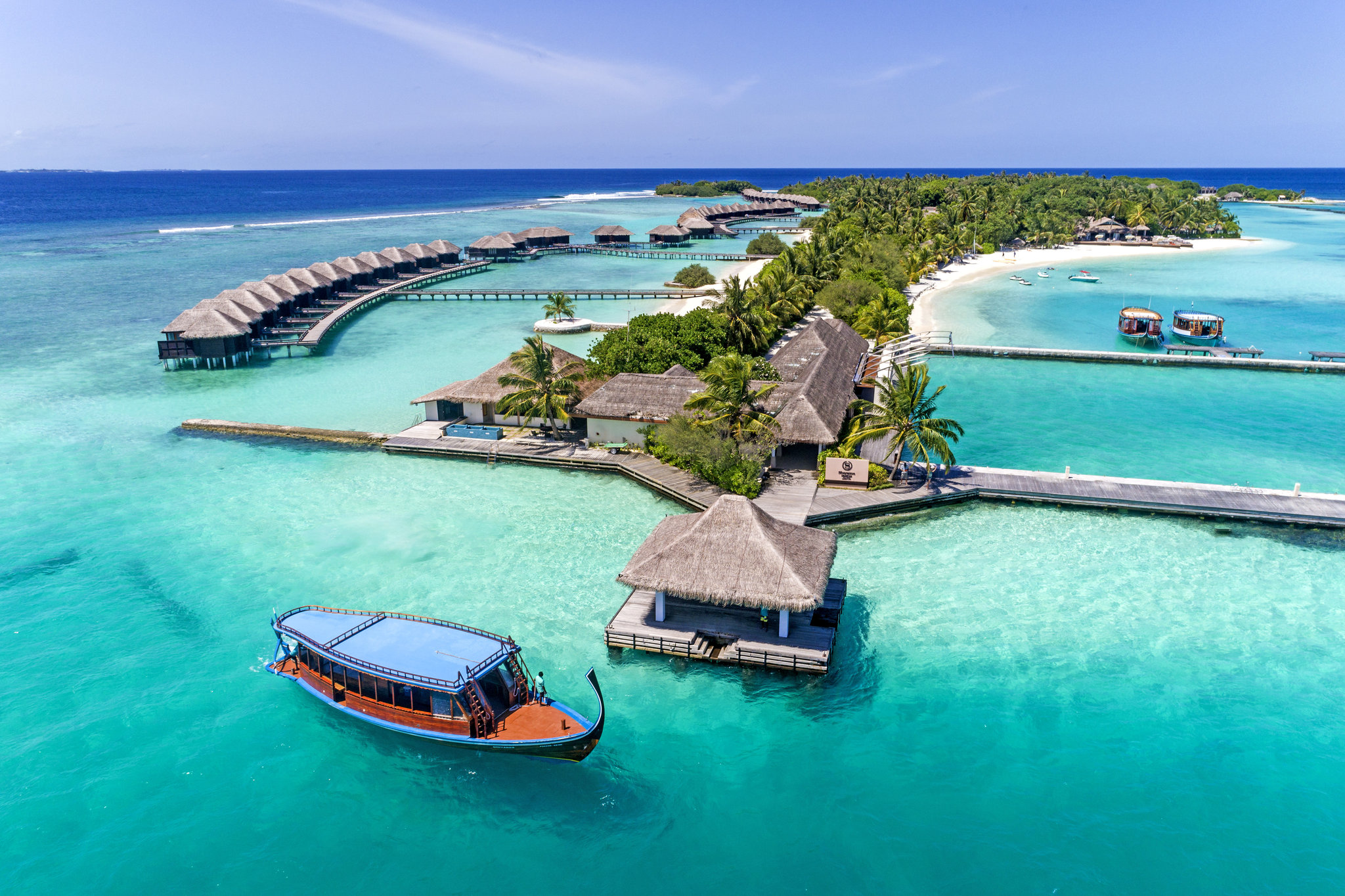 Sheraton Maldives Full Moon Resort & Spa