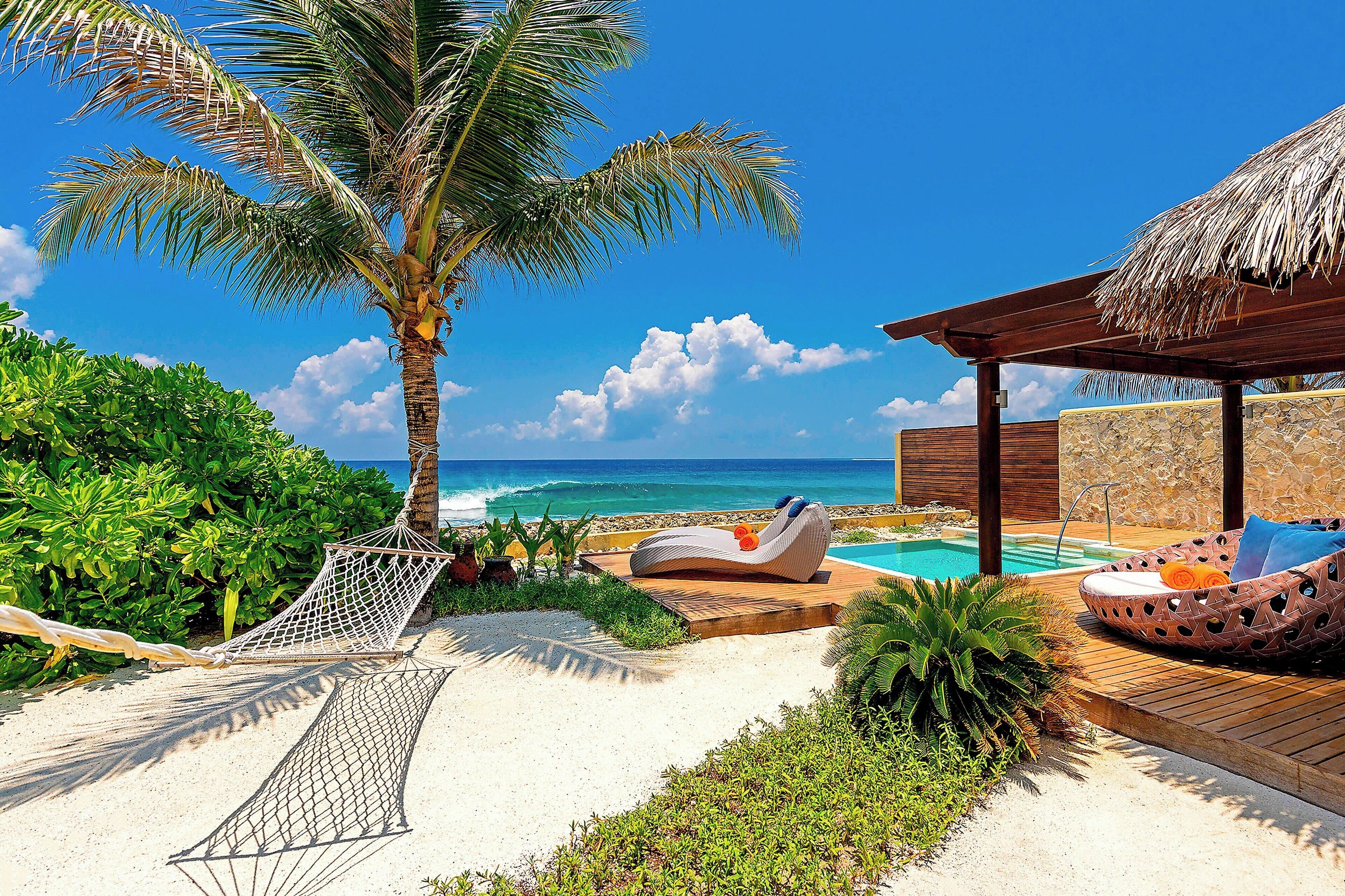 Sheraton Maldives Full Moon Resort & Spa