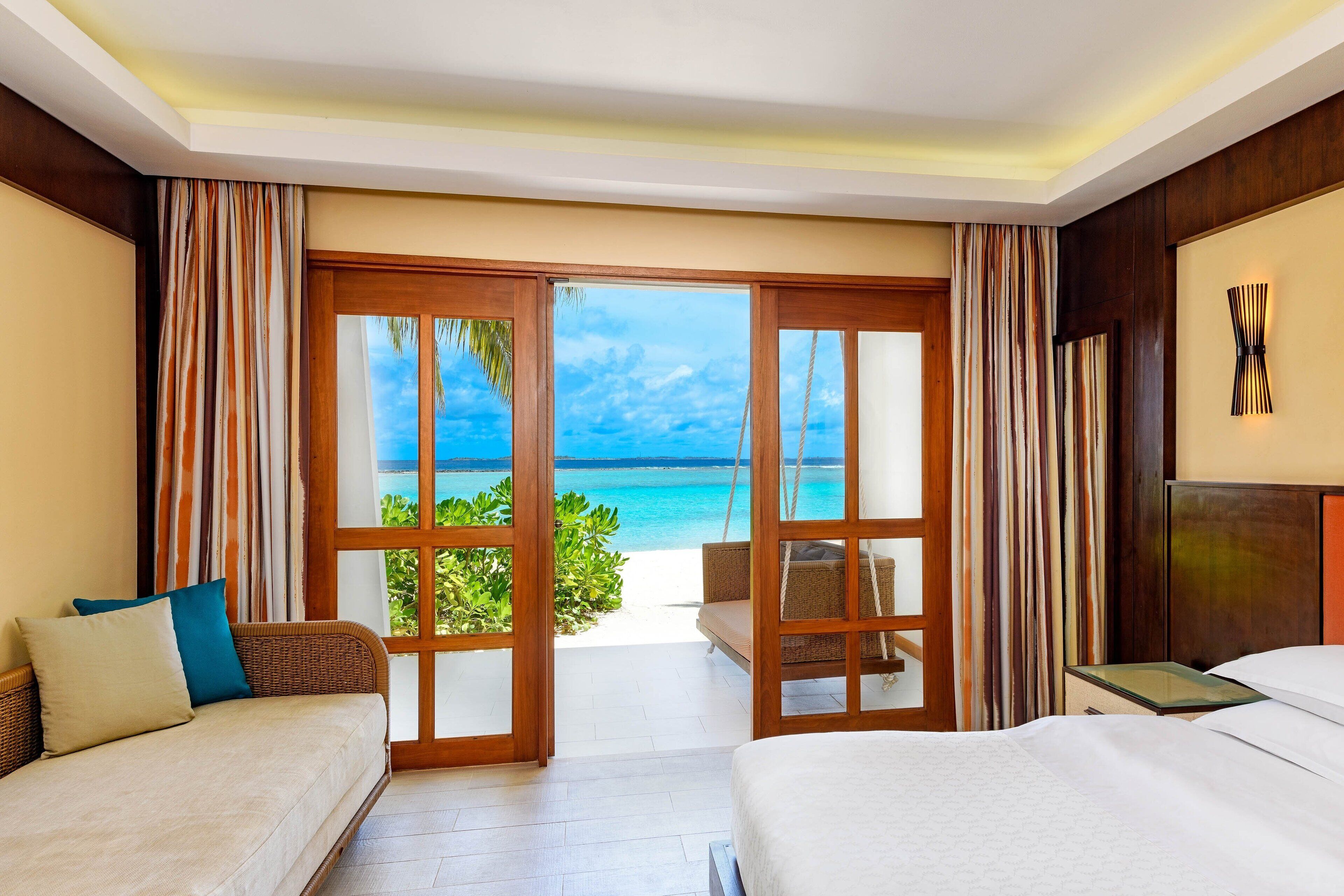 Sheraton Maldives Full Moon Resort & Spa