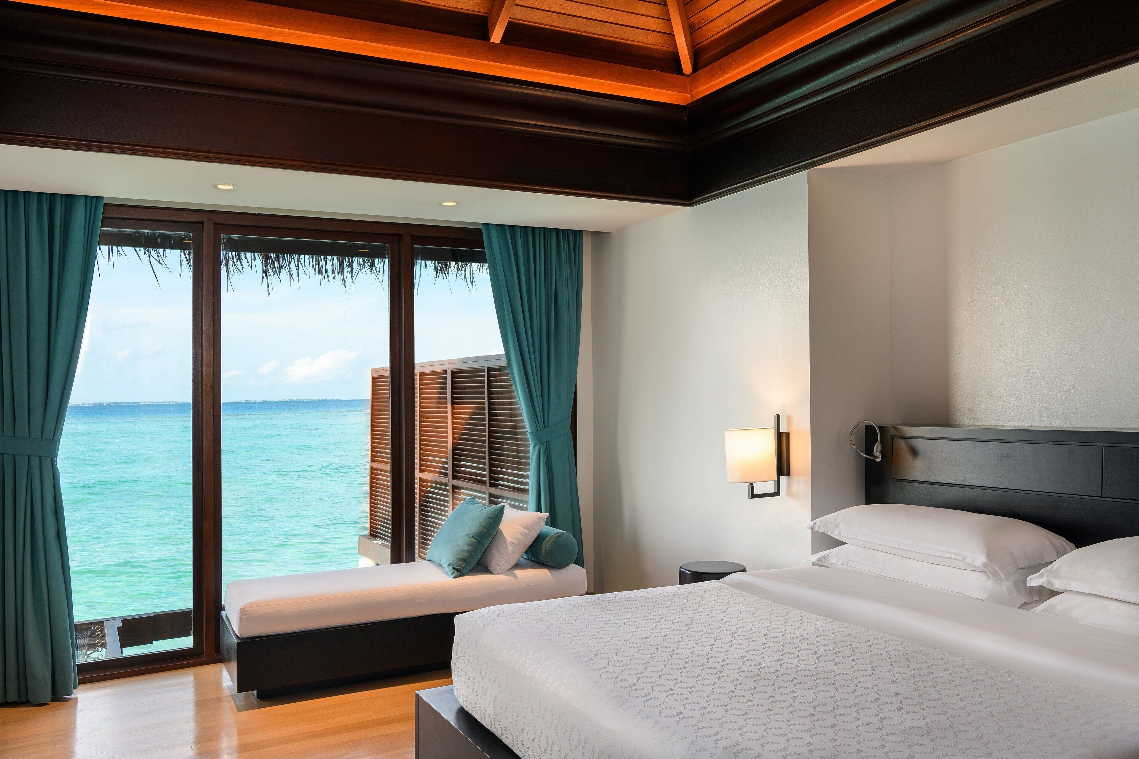Sheraton Maldives Full Moon Resort & Spa